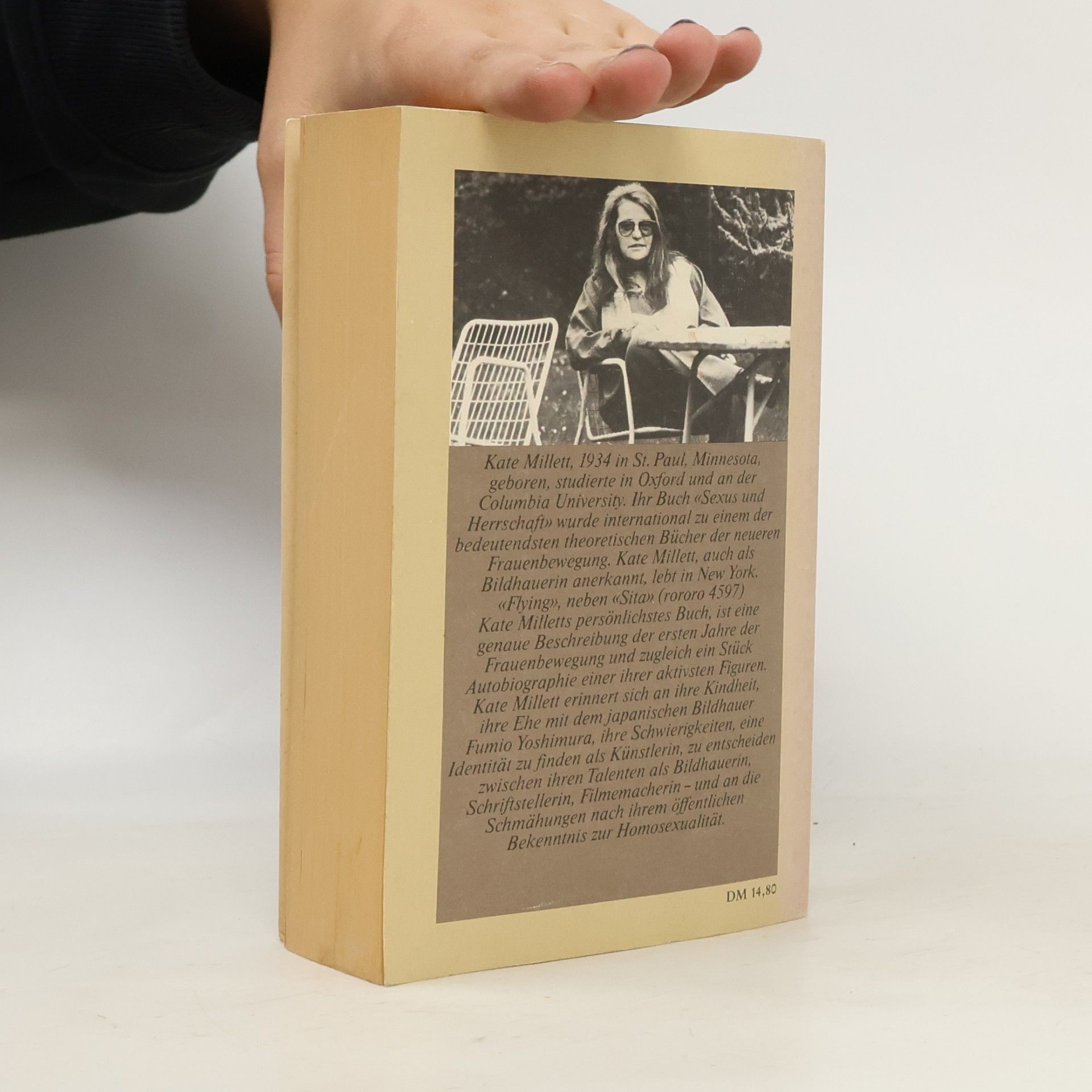 Kate Millett Fliegen / Flying