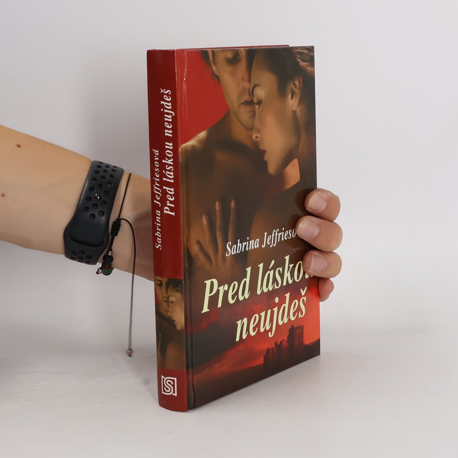 Sabrina Jeffries Pred láskou neujdeš
