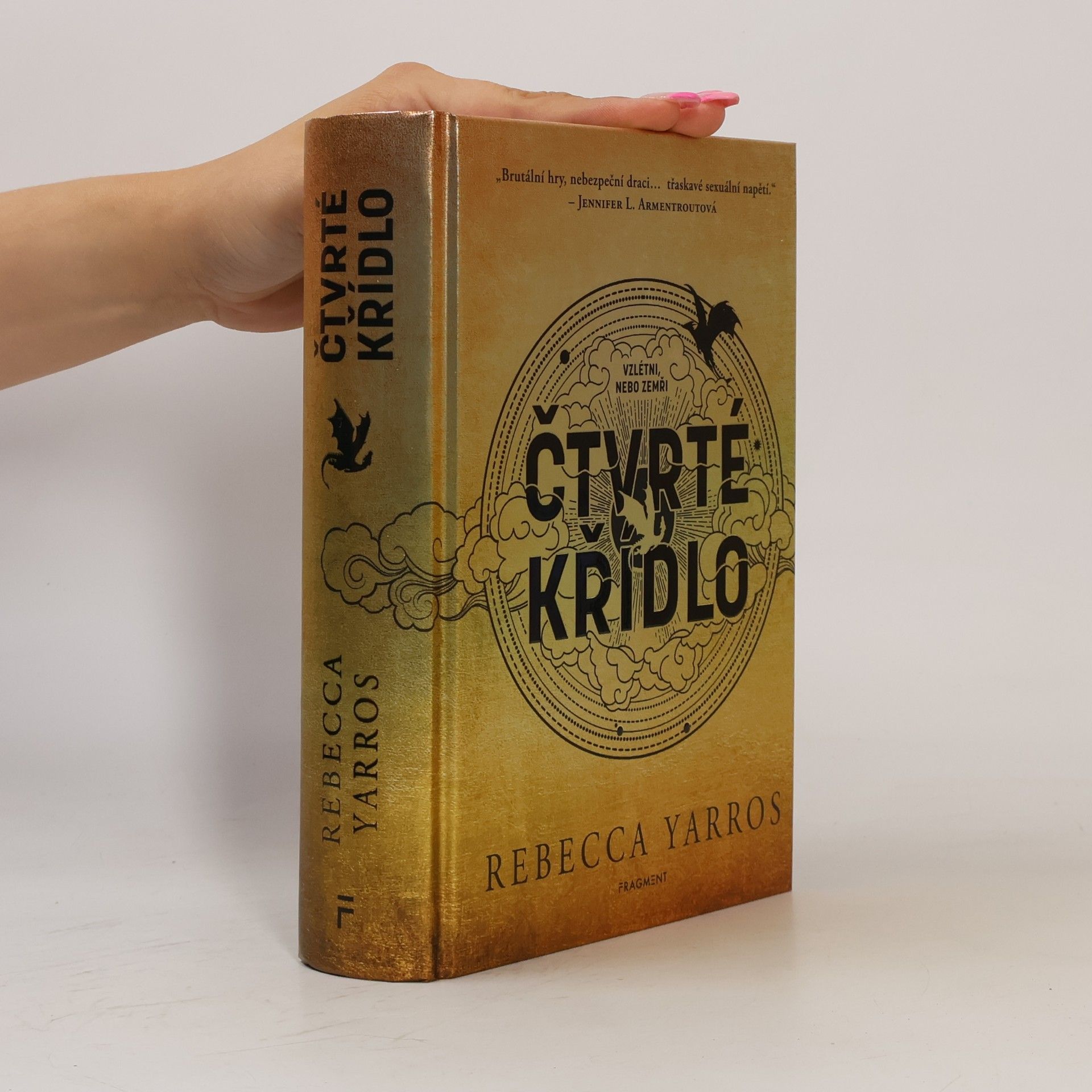 Rebecca Yarros Čtvrté křídlo