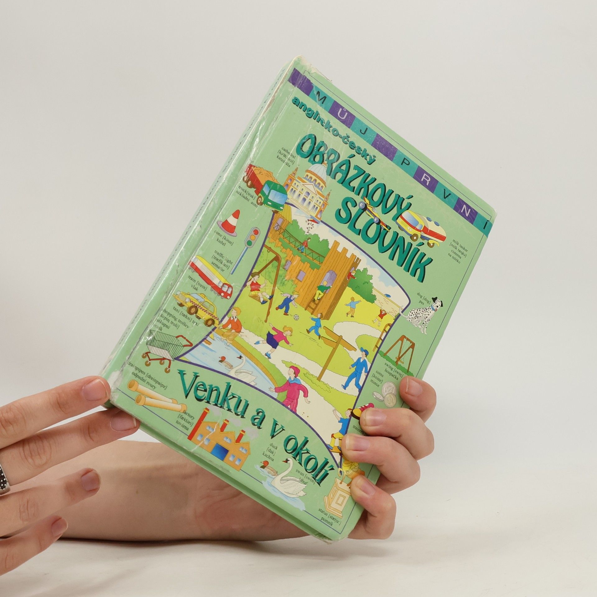 AA.VV. Můj první anglicko-český obrázkový slovník - Venku a v okolí