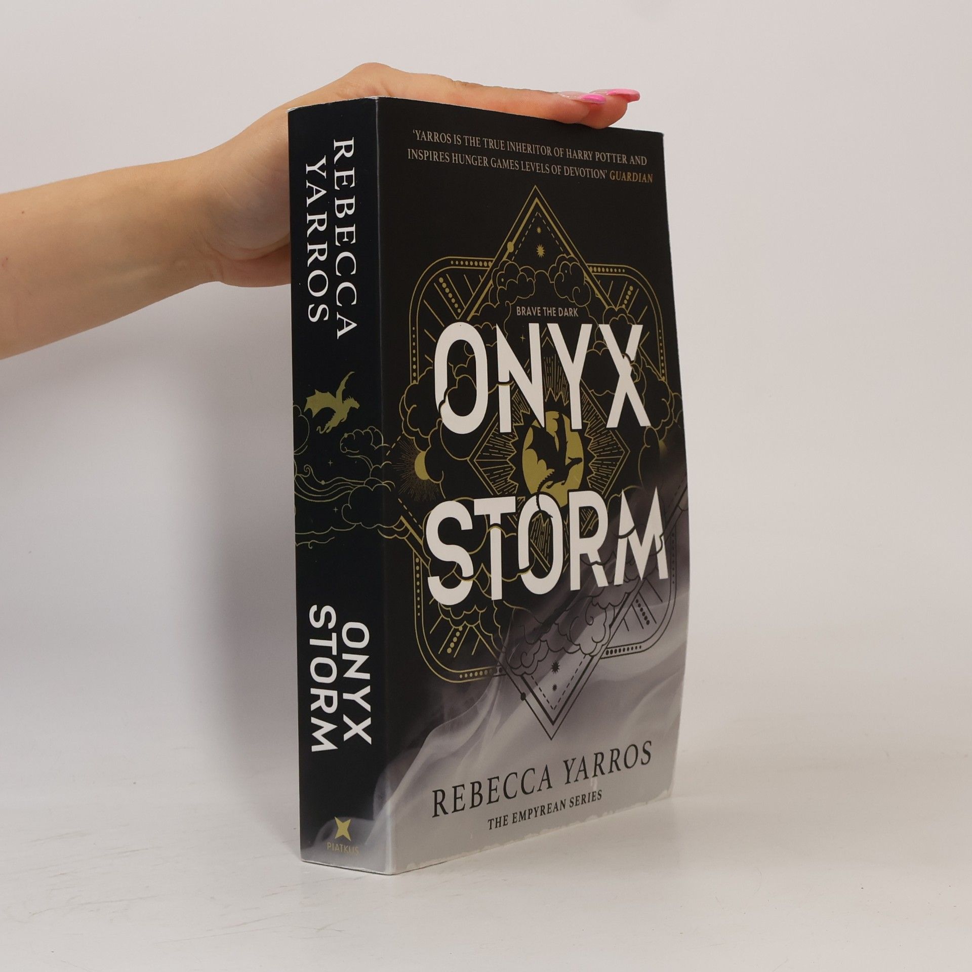 Rebecca Yarros Onyx Storm