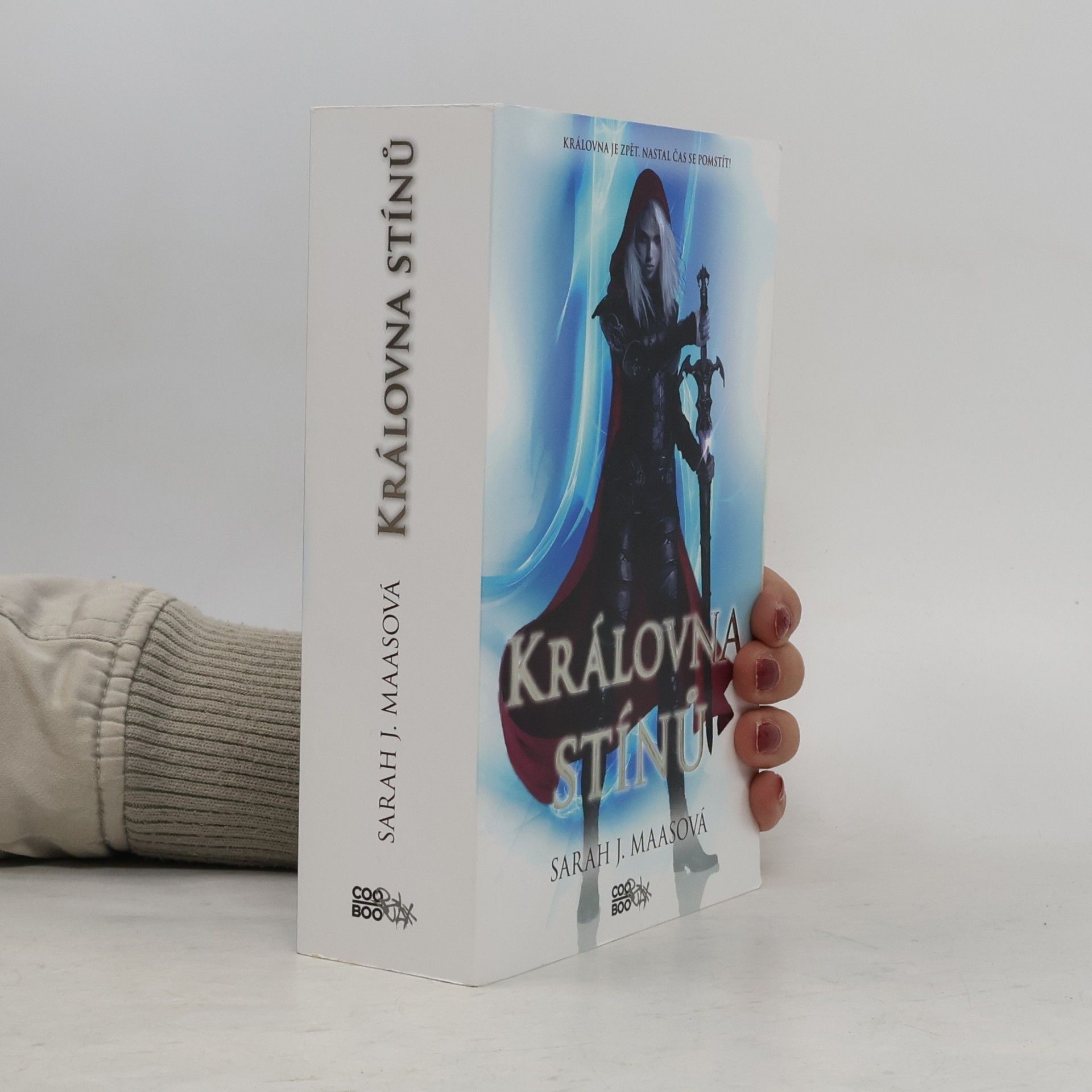 Sarah J. Maas Královna stínů
