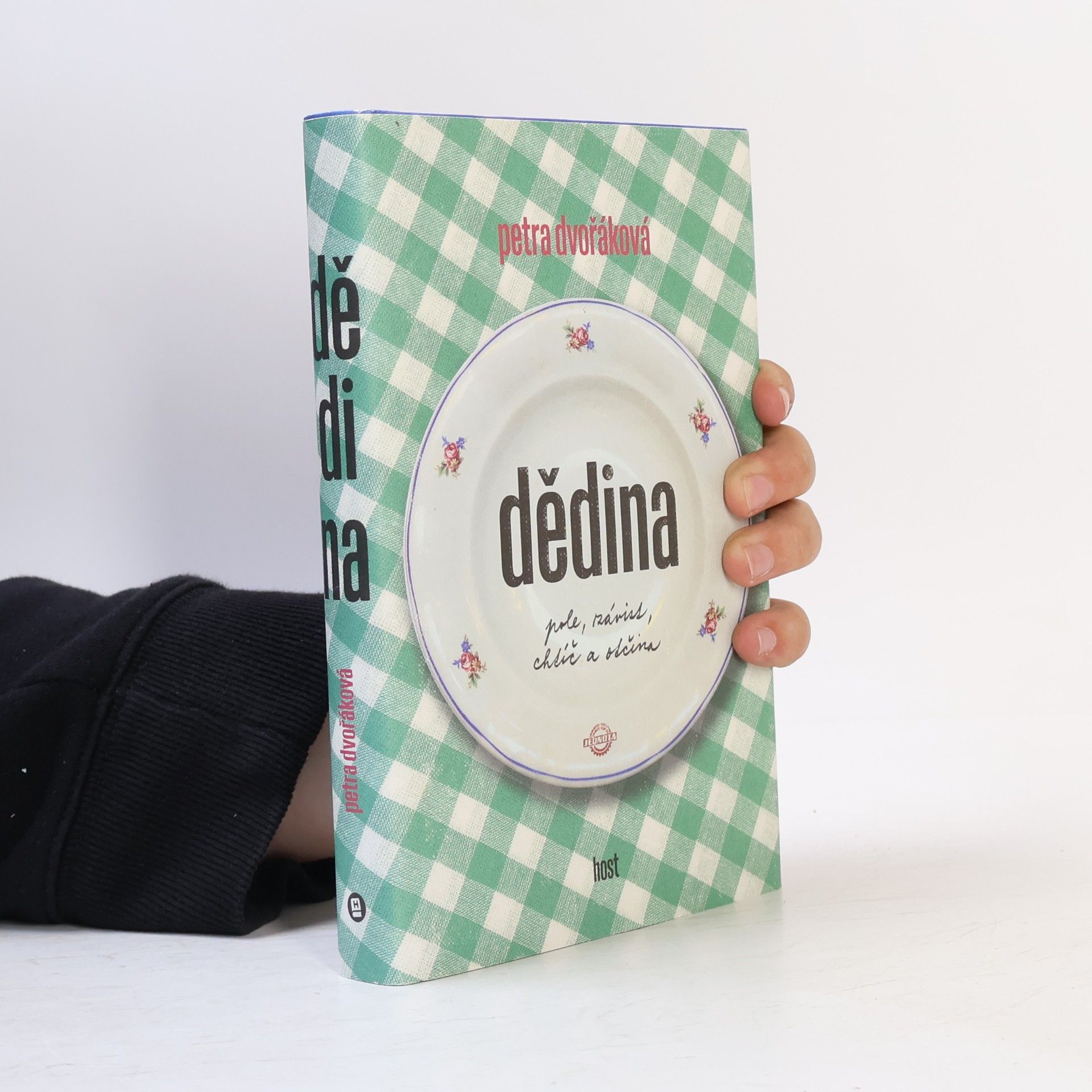 Petra Dvořáková Dědina: pole, závist, chtíč a otčina