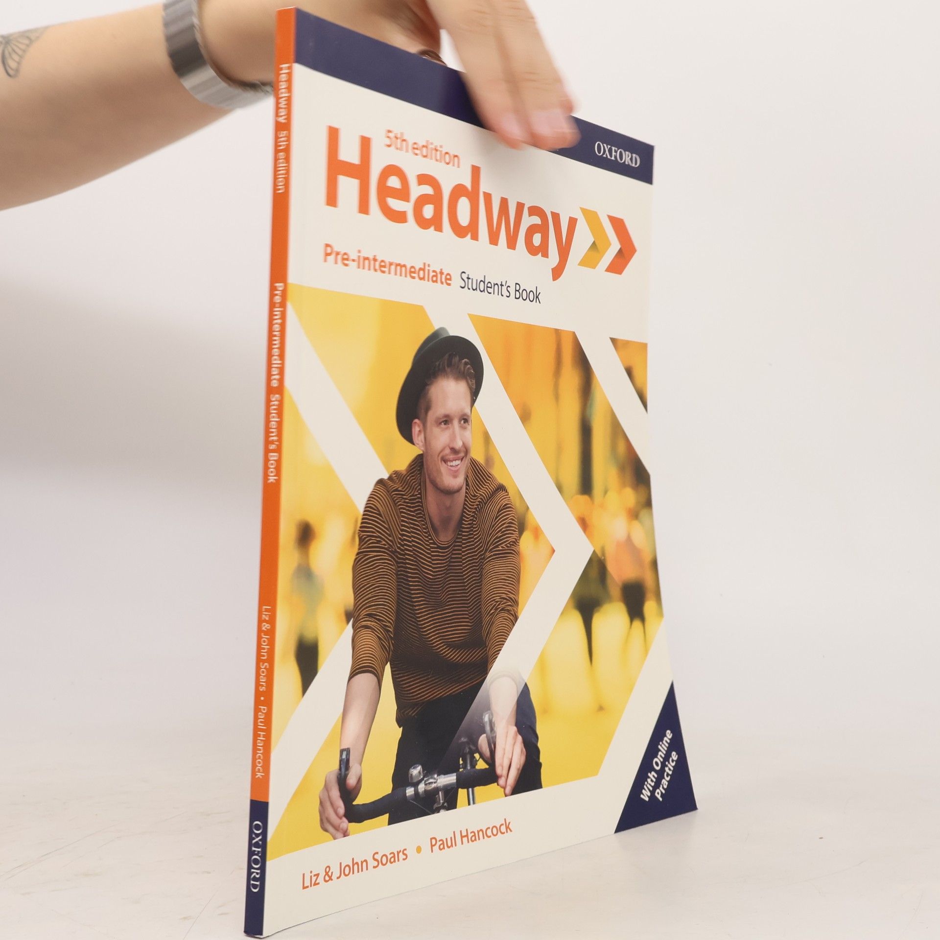 Liz Soars Headway : pre-intermediate : student's book