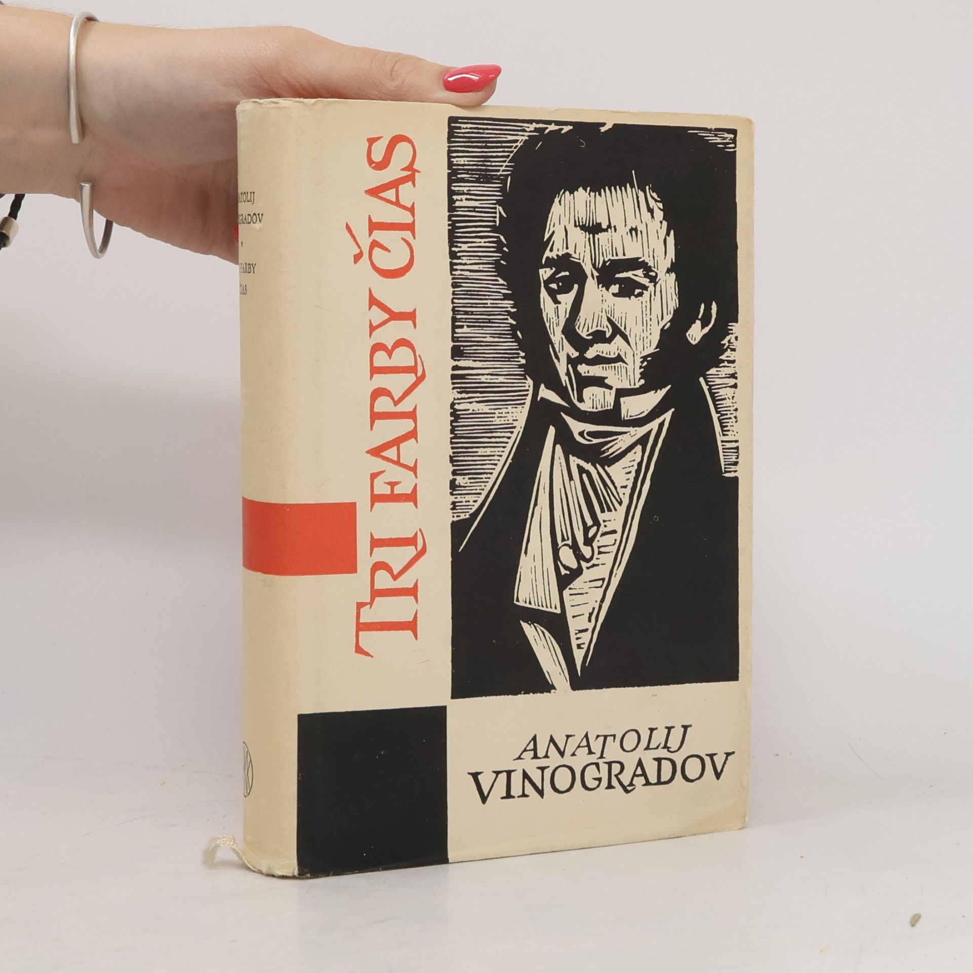 Anatolij Vinogradov Tri farby čias