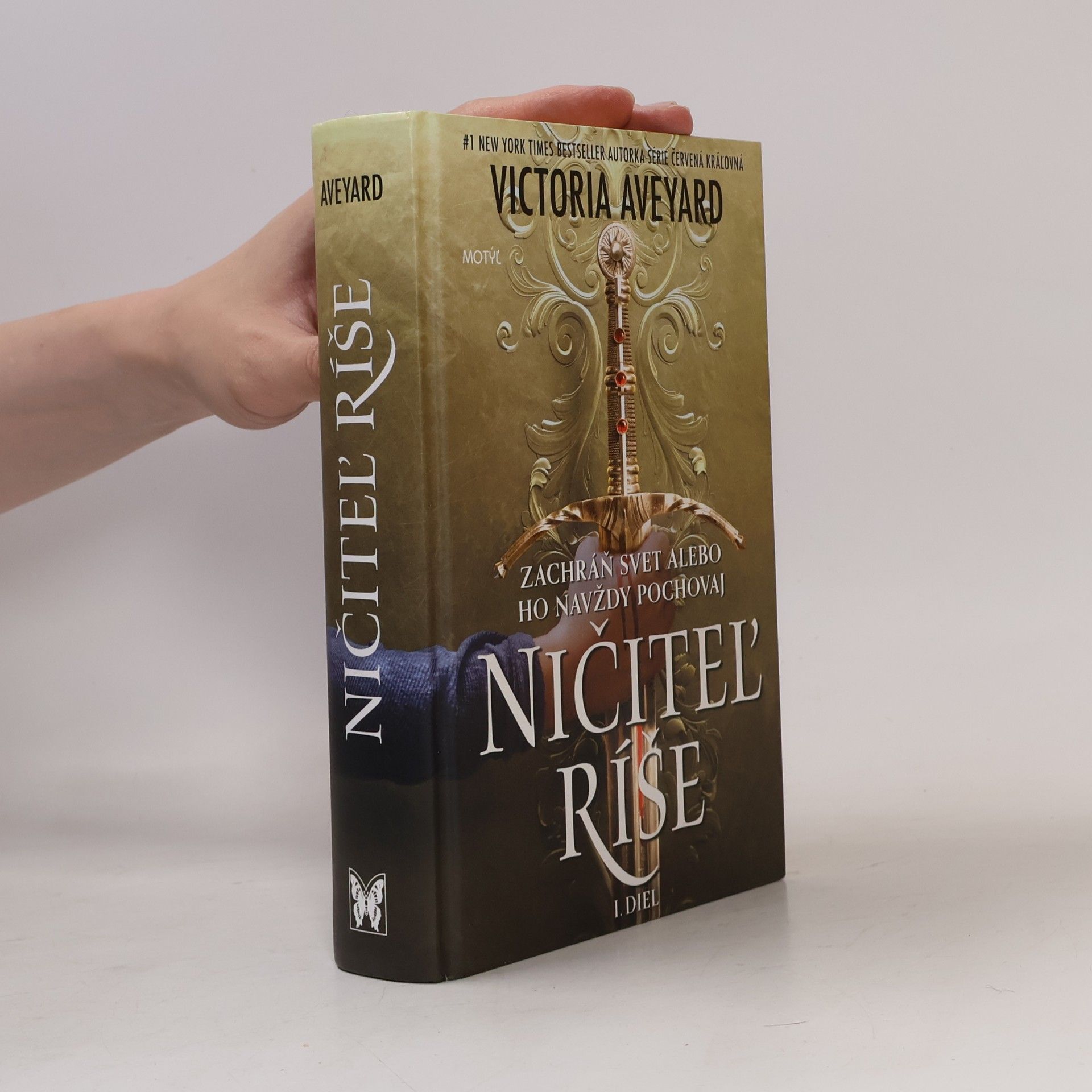 Victoria Aveyard Ničiteľ ríše