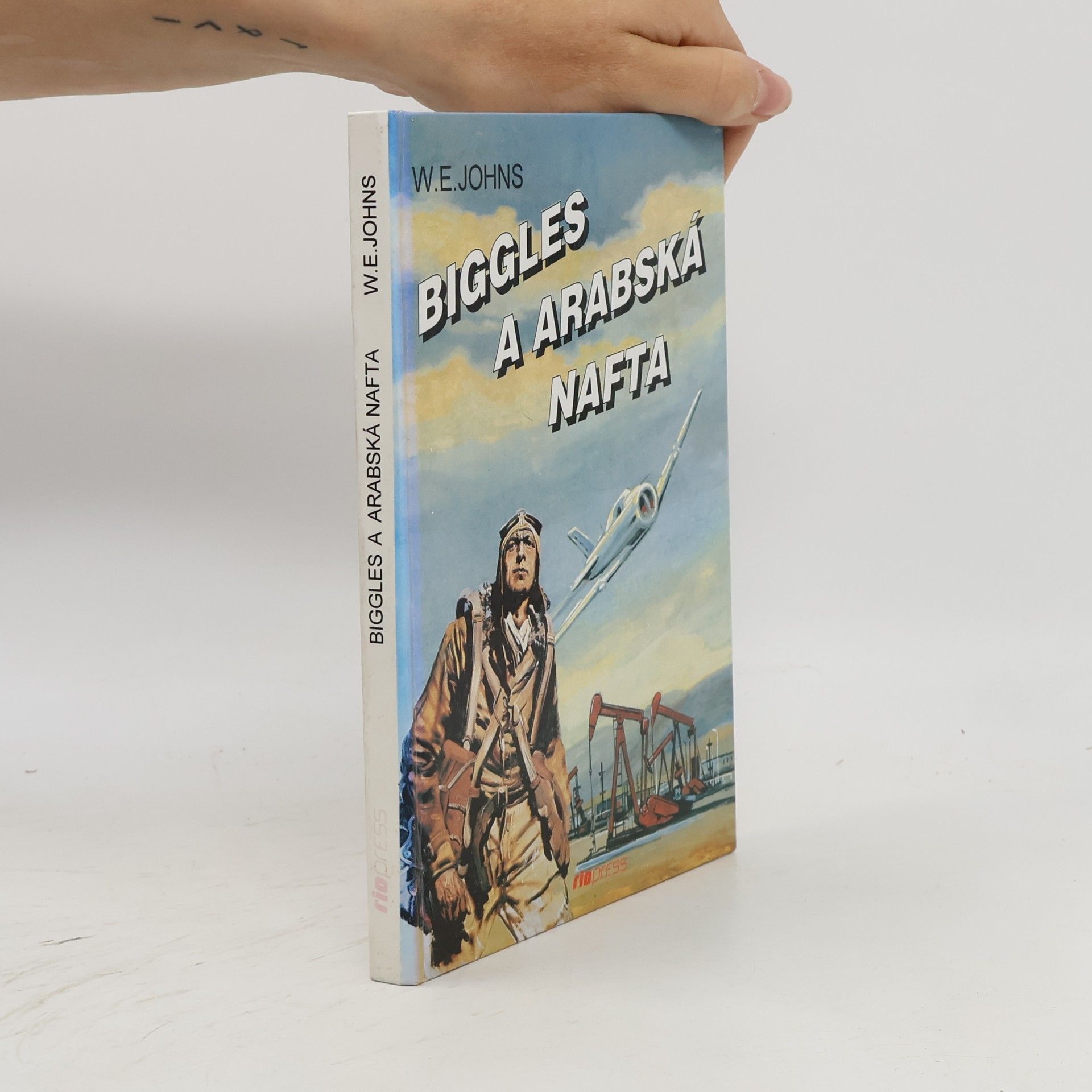 William Earl Johns Biggles a arabská nafta