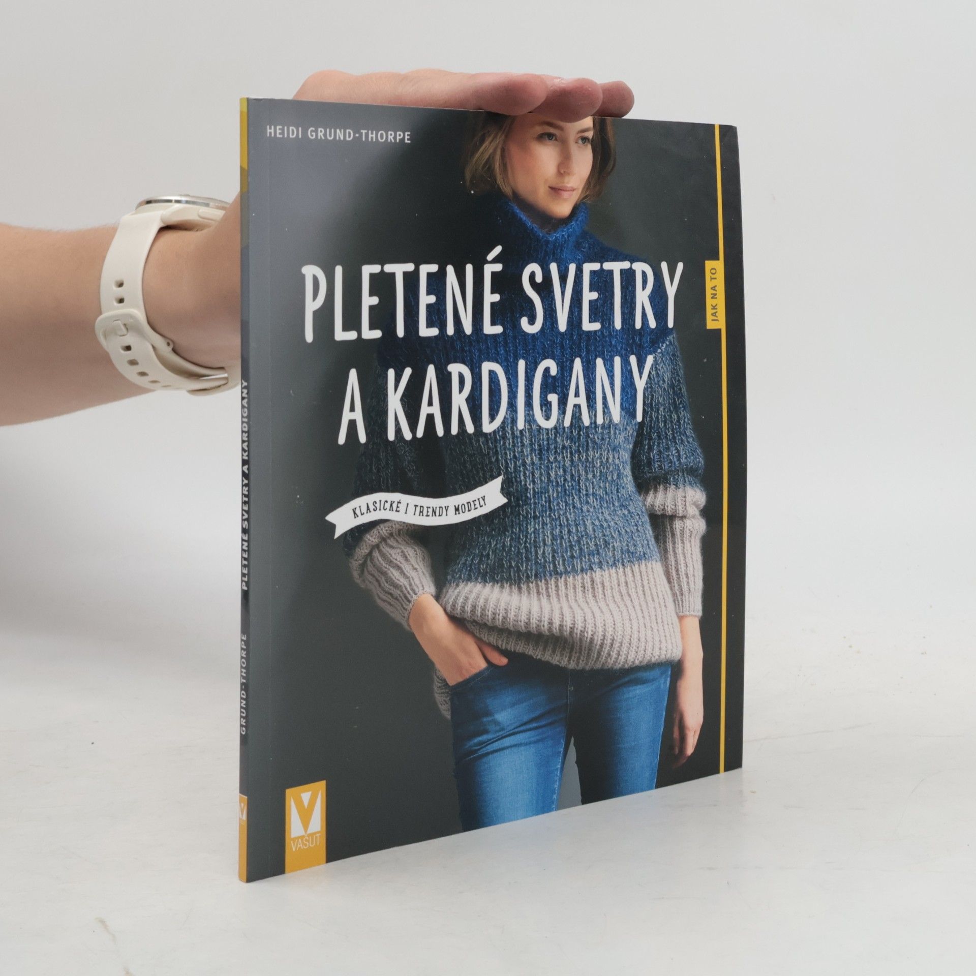 Heidi Grund Thorpe Pletené svetry a kardigany - Klasické i trendy modely