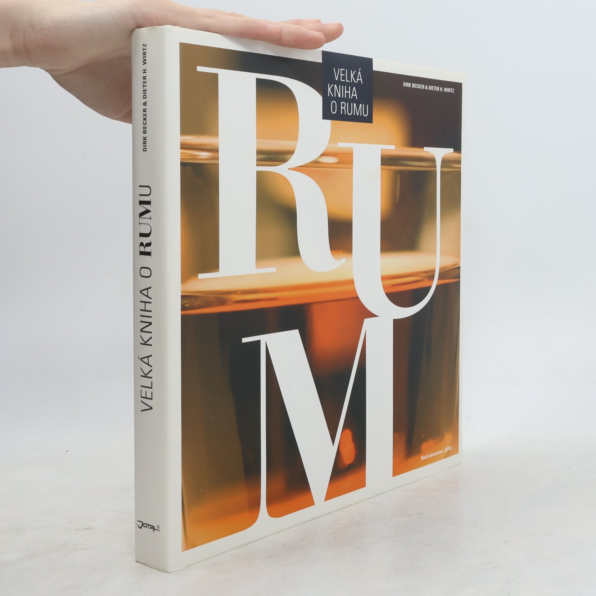 Dirk Becker Velká kniha o rumu