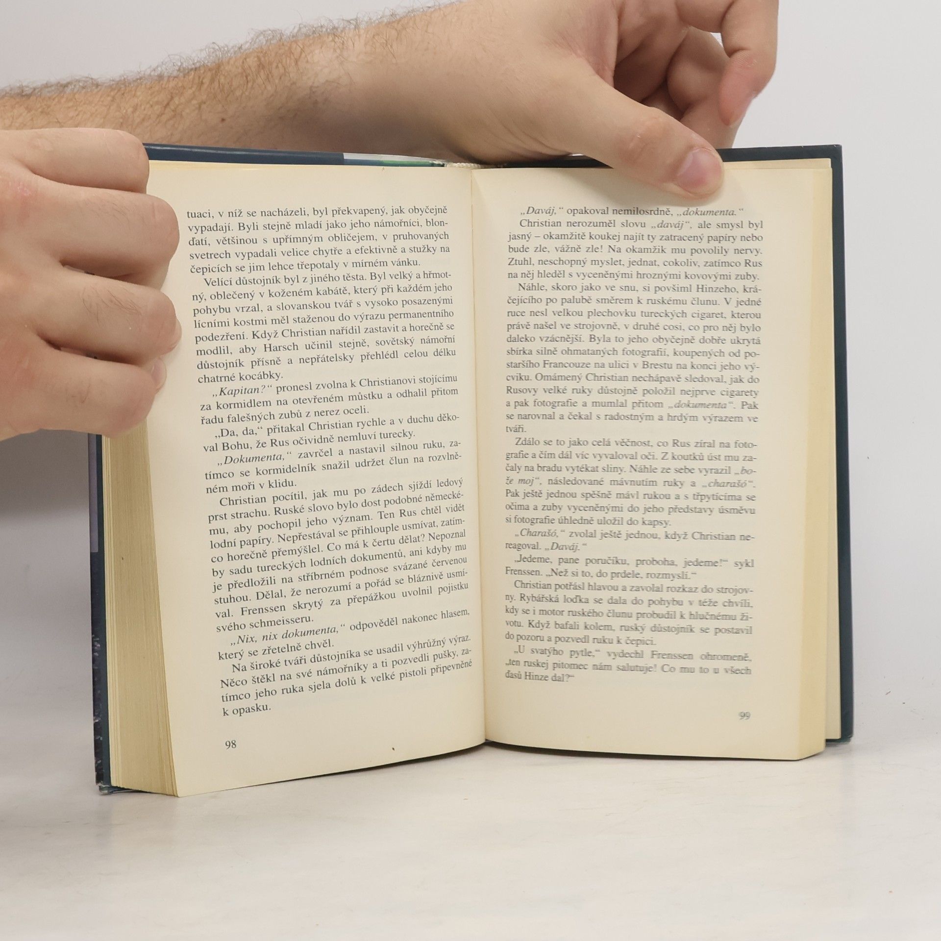 Charles Whiting Únik do Říše : z cyklu Ponorky