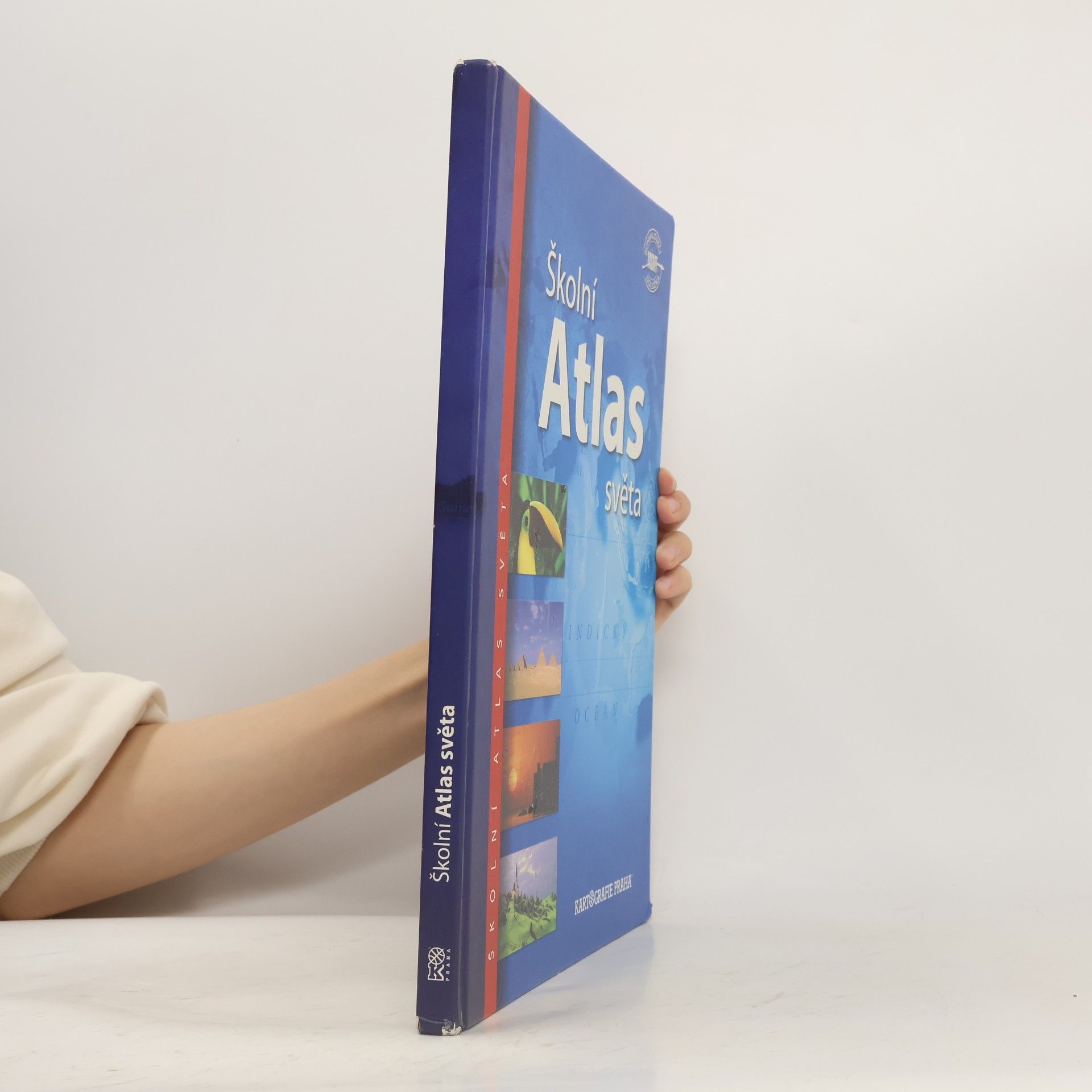 Autorenkollektiv Školní atlas světa