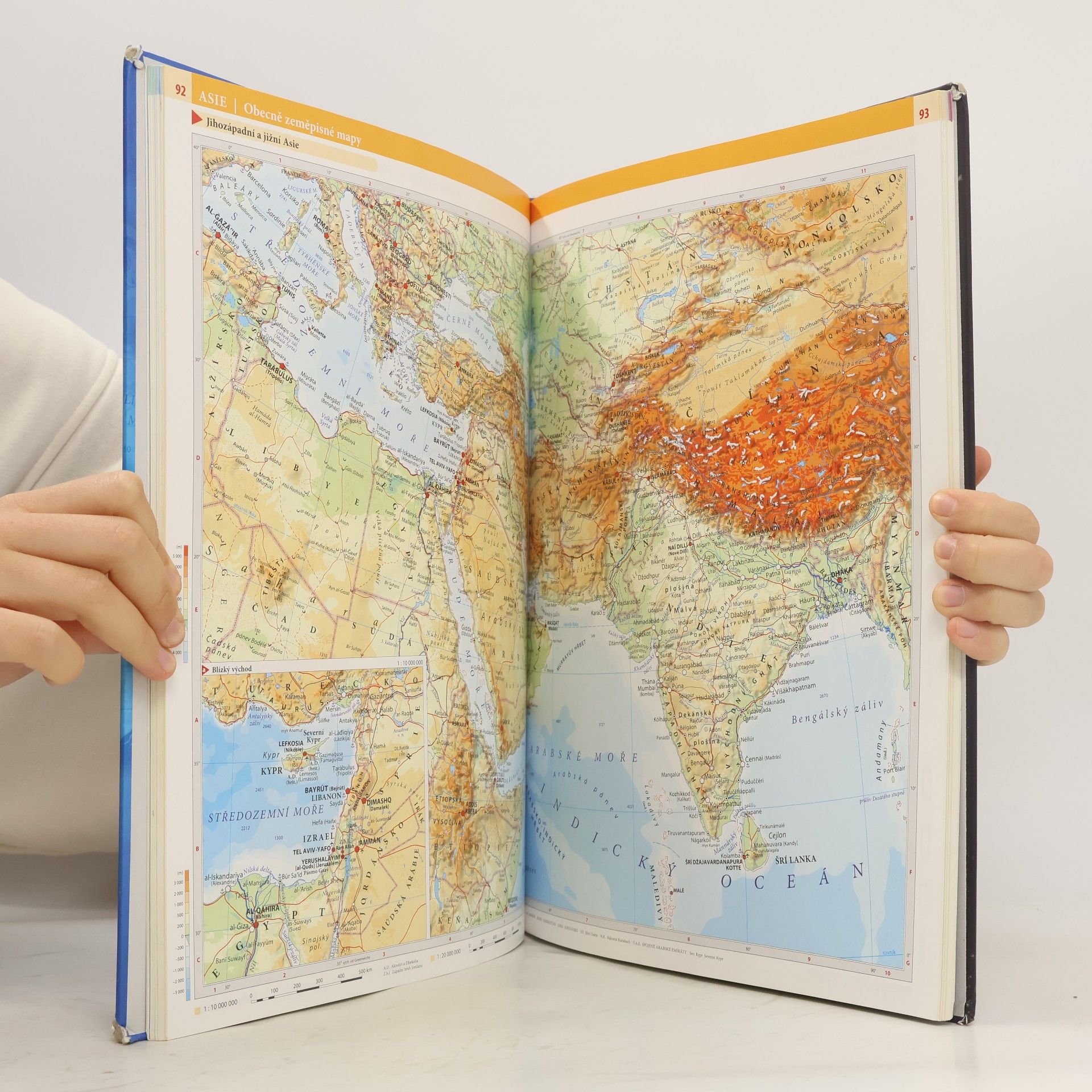 Collectif d'auteurs Školní atlas světa