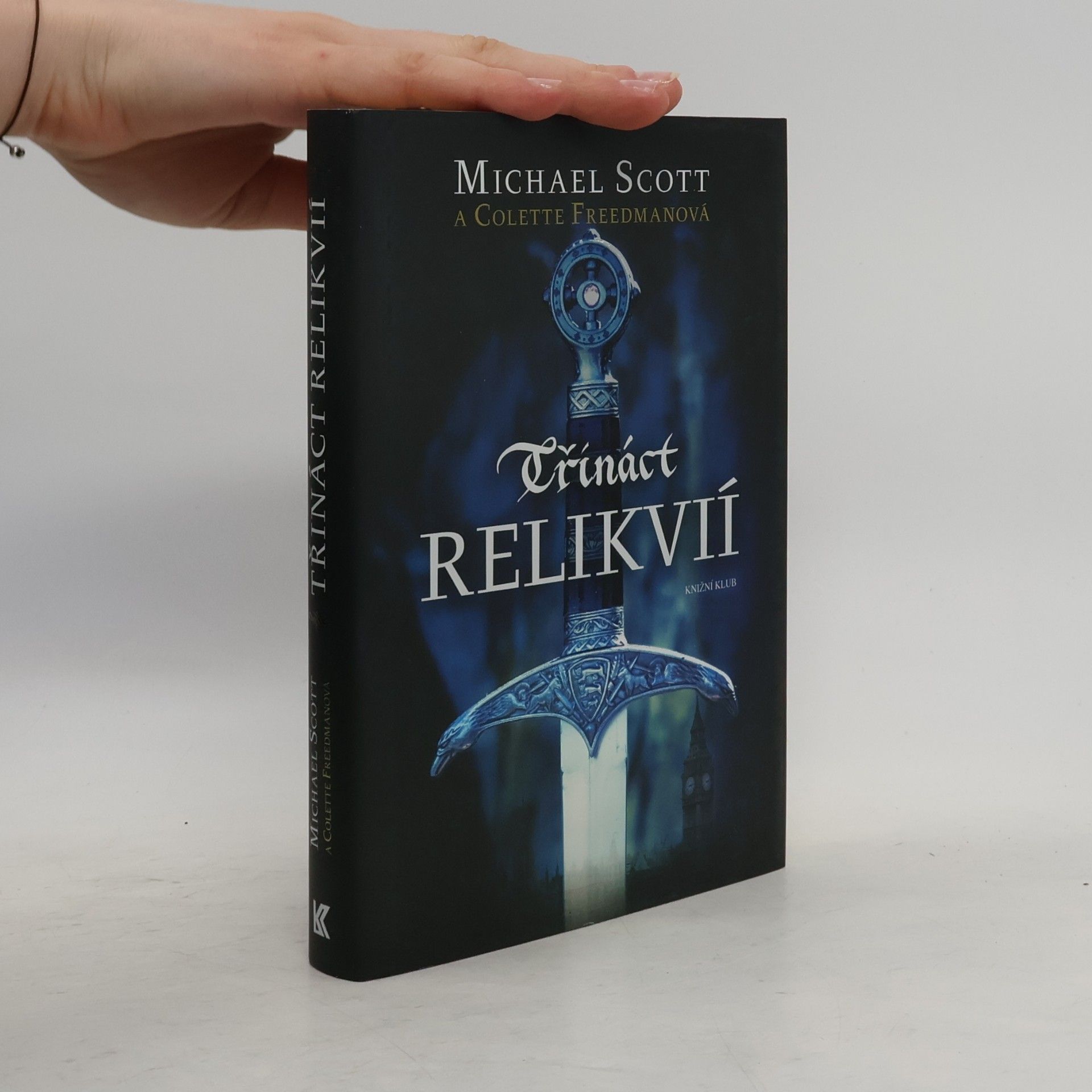 Michael Scott Třináct relikvií