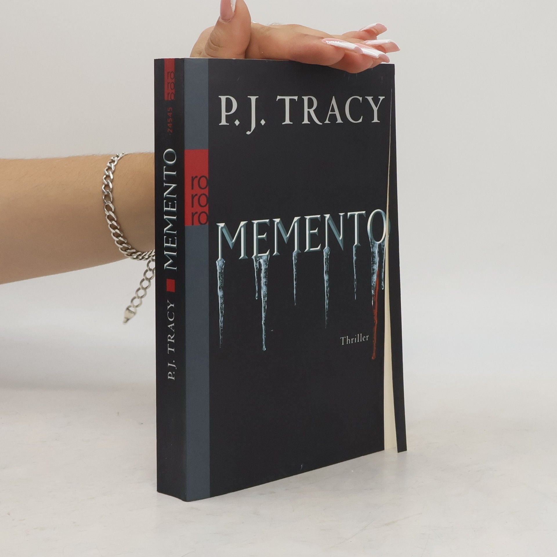 P. J. Tracy Memento