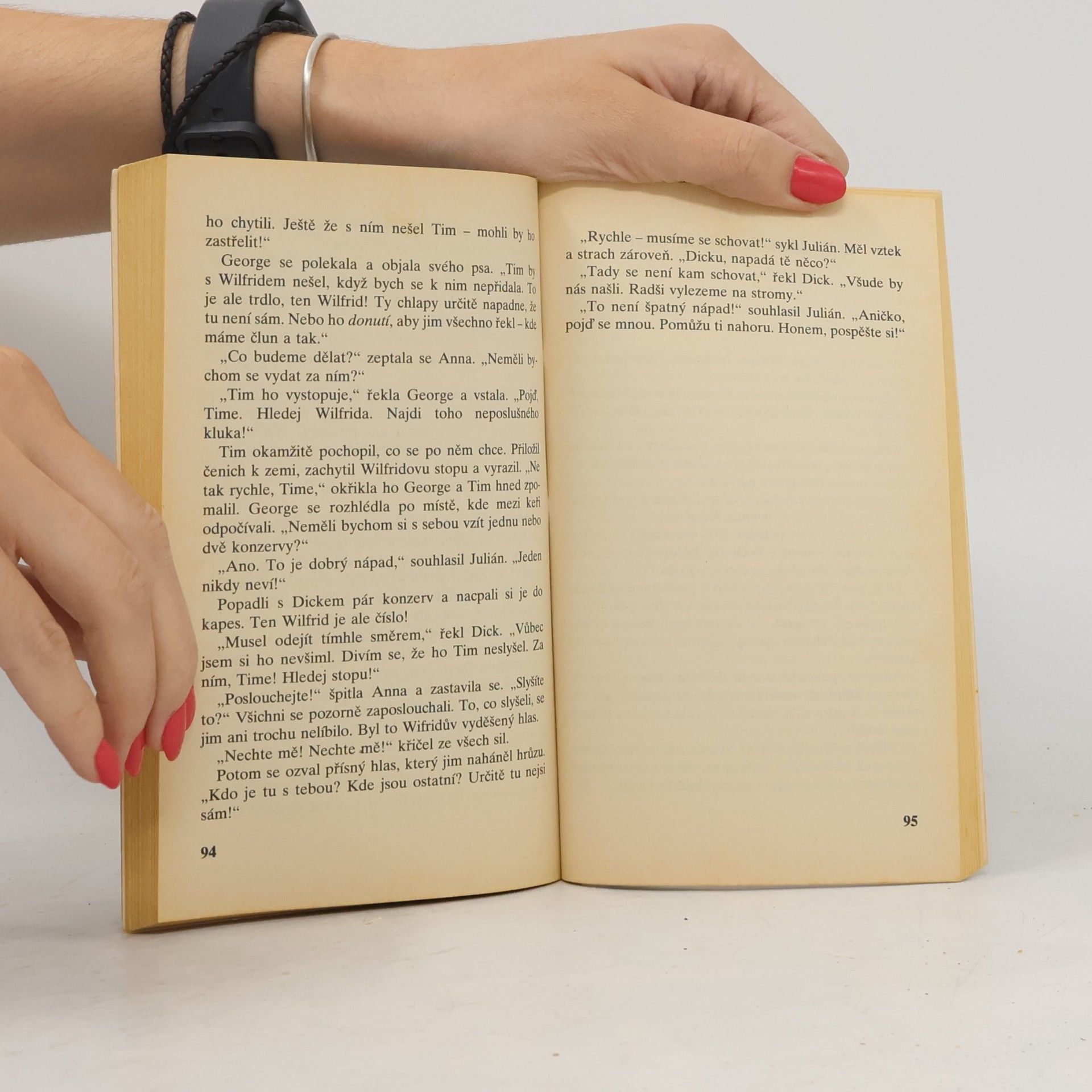 Enid Blyton Správná pětka. Pětka a tajemství Šeptajícího ostrova