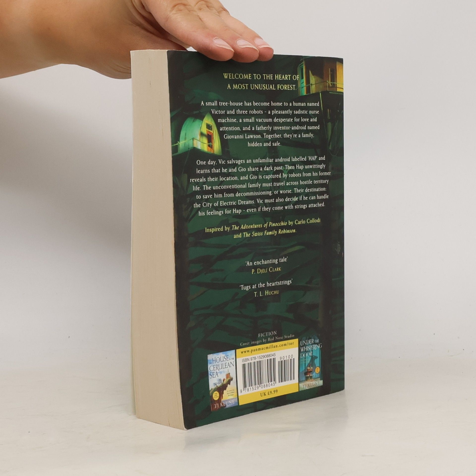 T. J. Klune In the Lives of Puppets: A No. 1 Sunday Times bestseller and ultimate cosy adventure