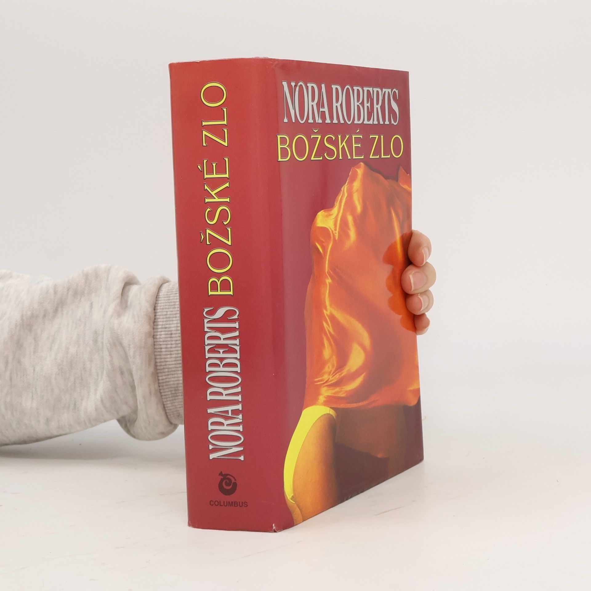 Nora Roberts Božské zlo