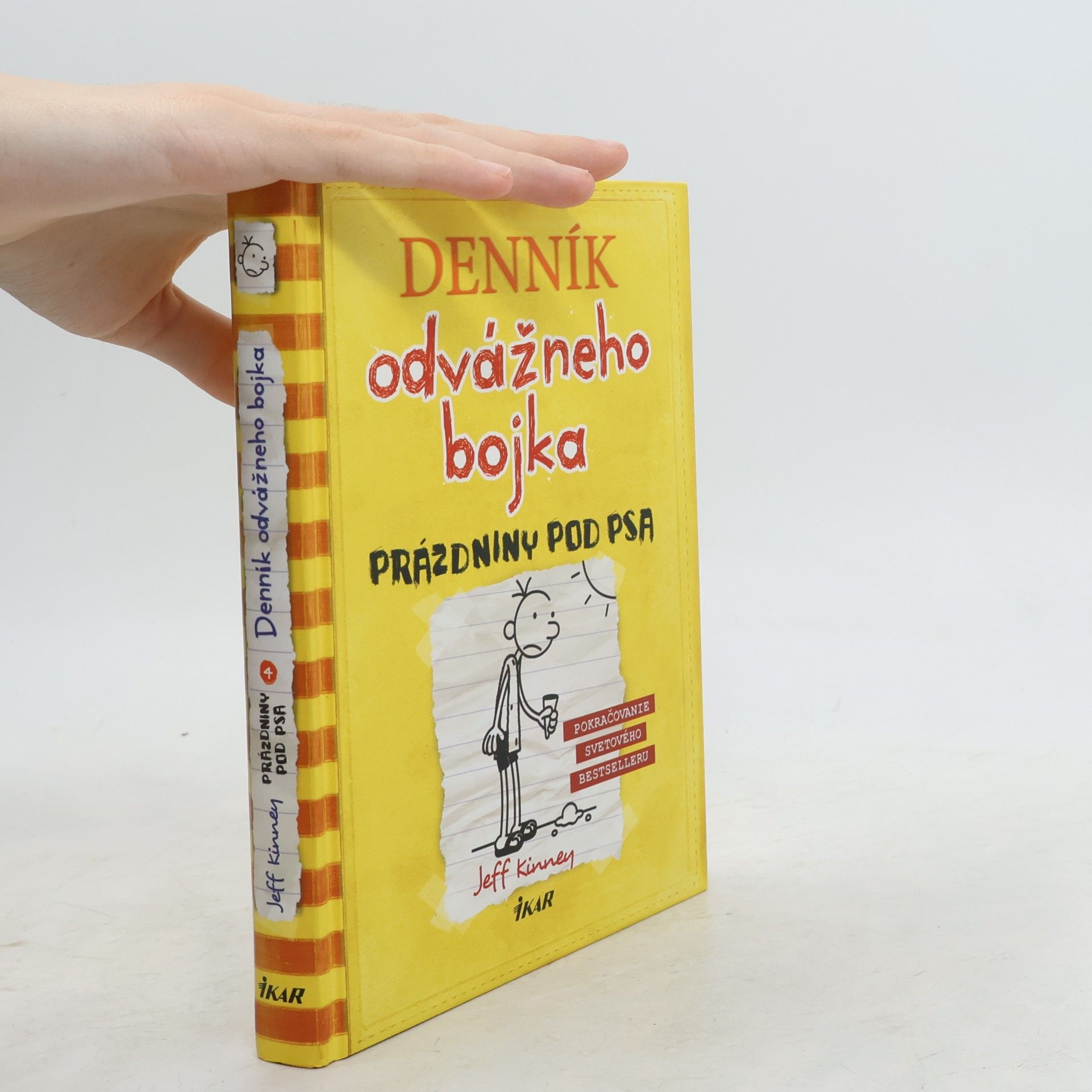 Jeff Kinney Denník odvážneho bojka 4: Prázdniny pod psa