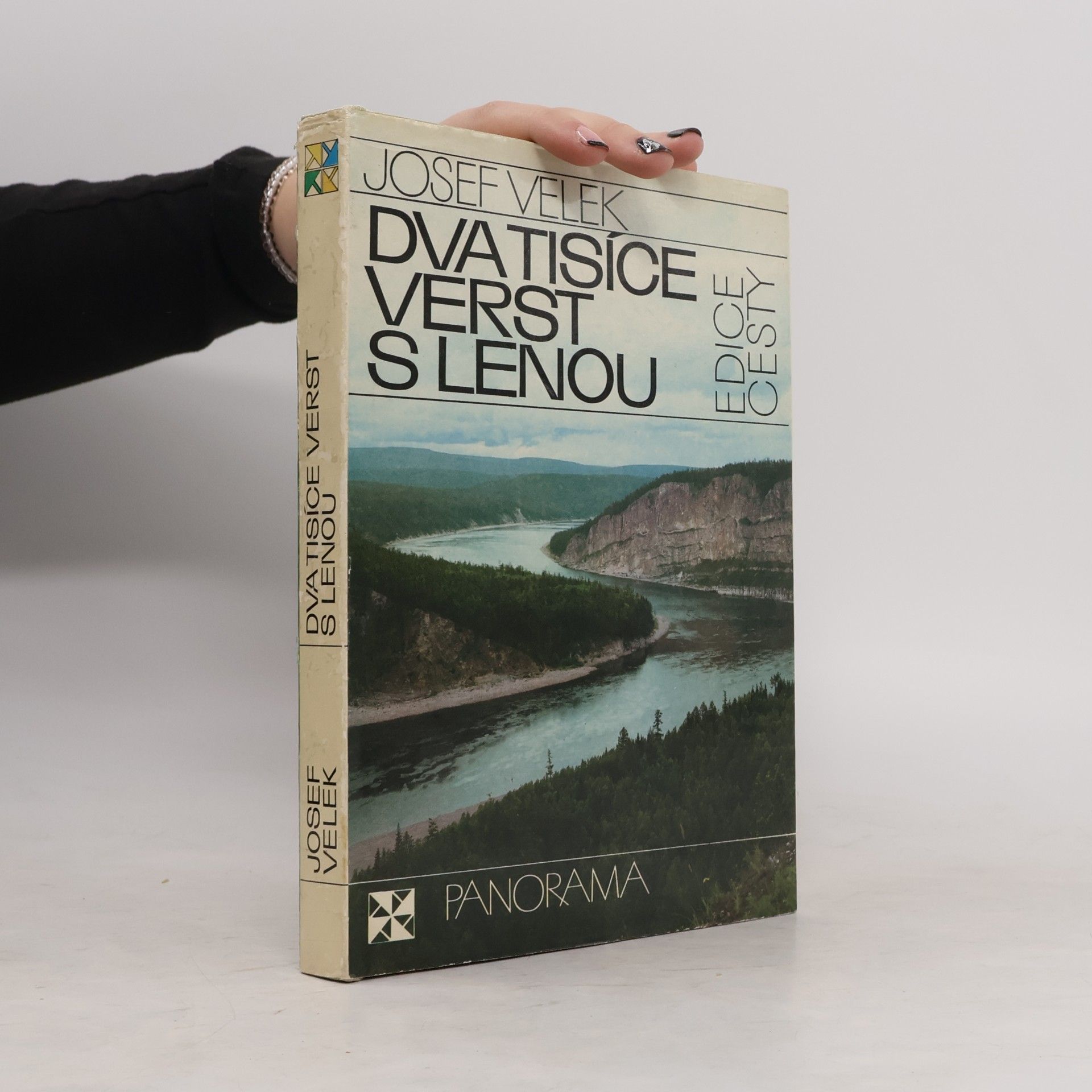 Josef Velek Dva tisíce verst s Lenou