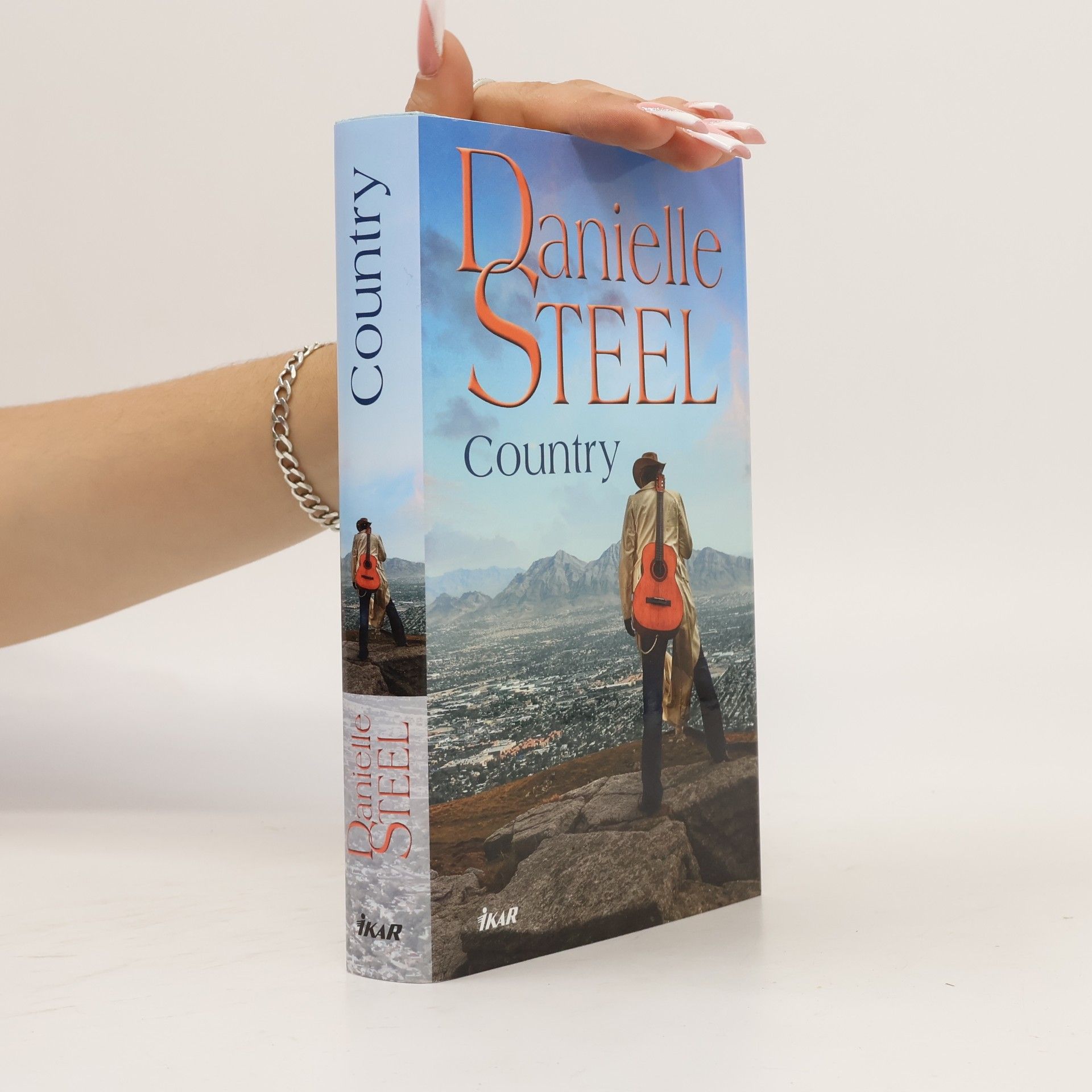 Danielle Steel Country