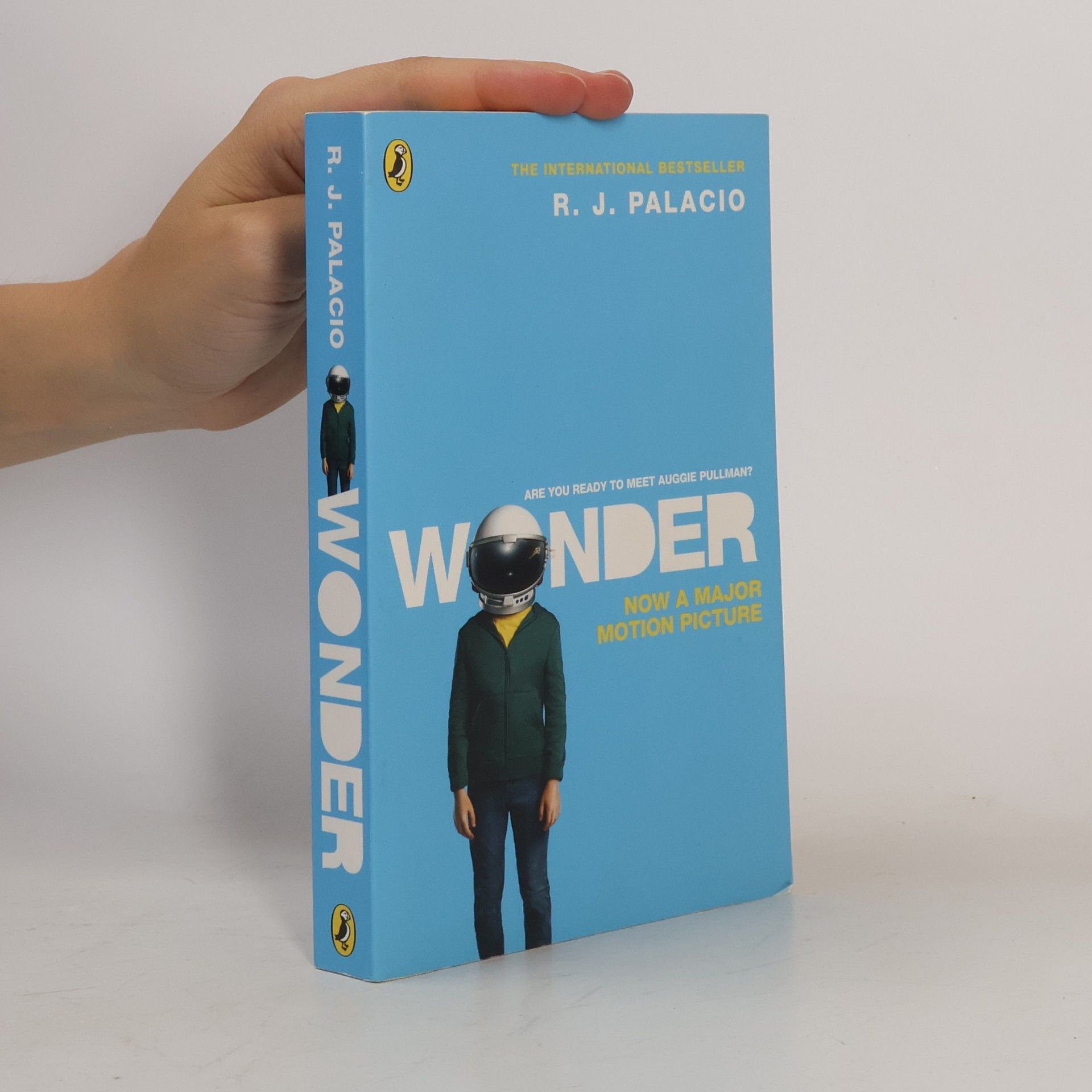 Raquel J. Palacio Wonder
