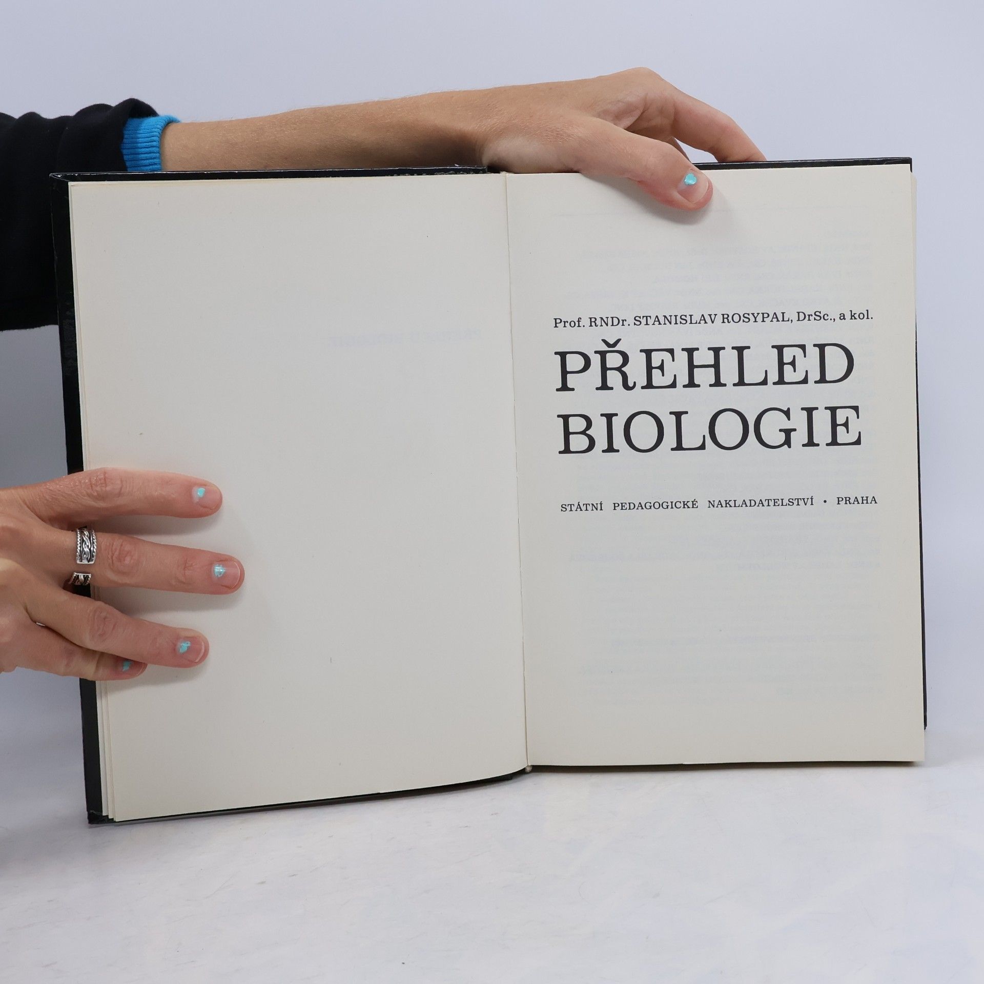 AA.VV. Přehled biologie