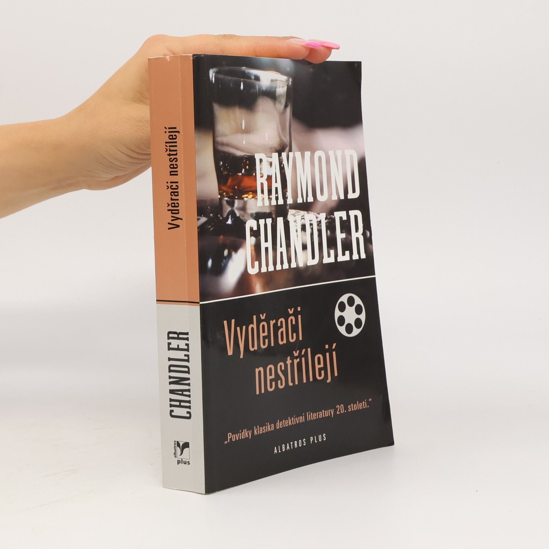 Raymond Chandler Vyděrači nestřílejí
