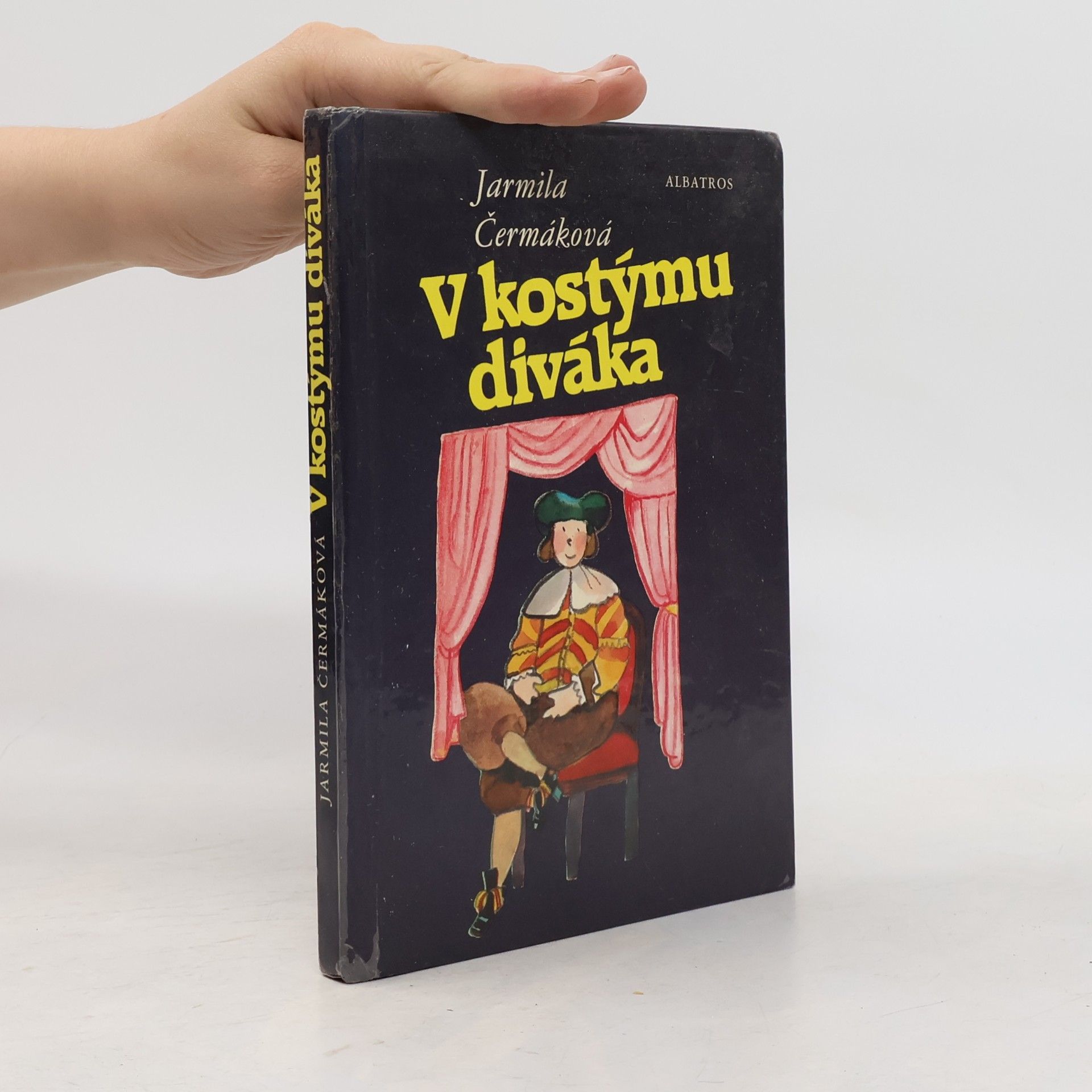 V kostýmu diváka