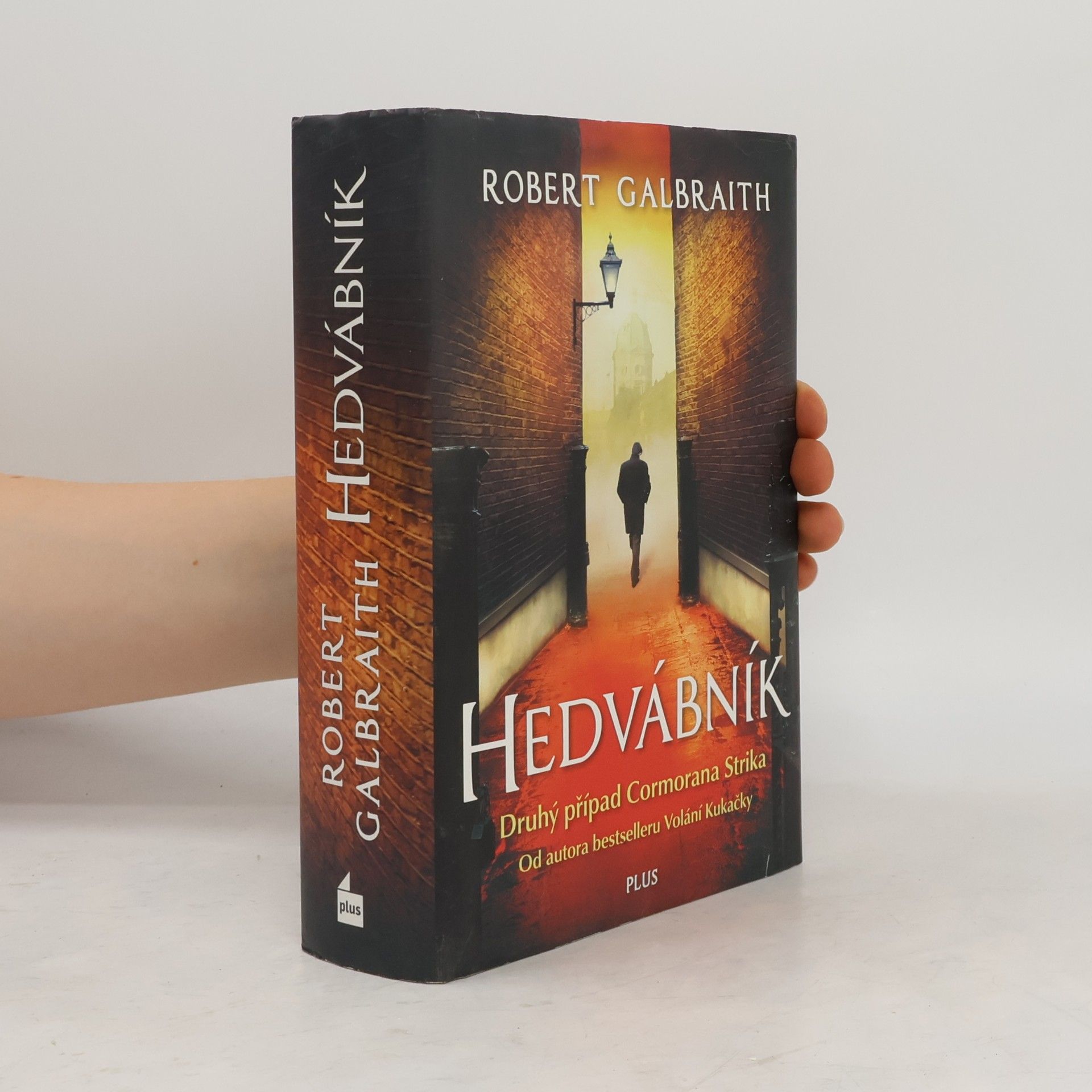 Joanne K. Rowlingová Hedvábník