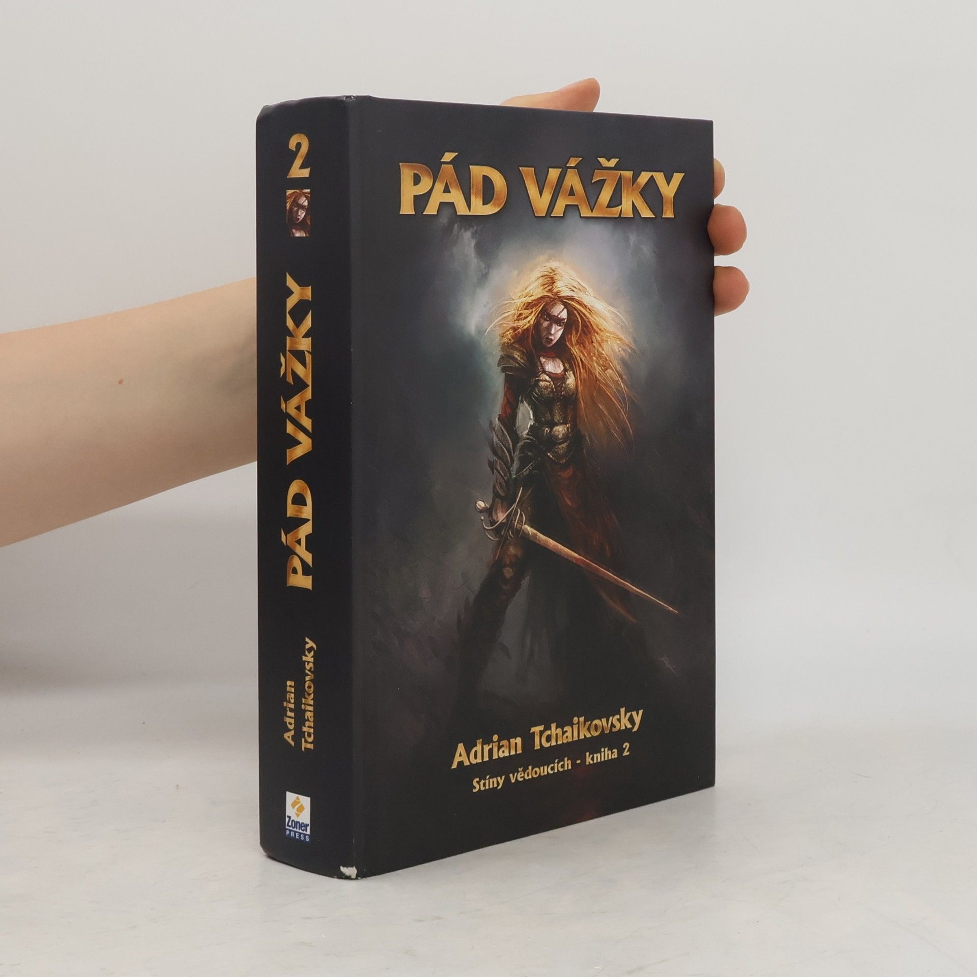 Adrian Tchaikovsky Stíny vědoucích. Kniha druhá, Pád vážky