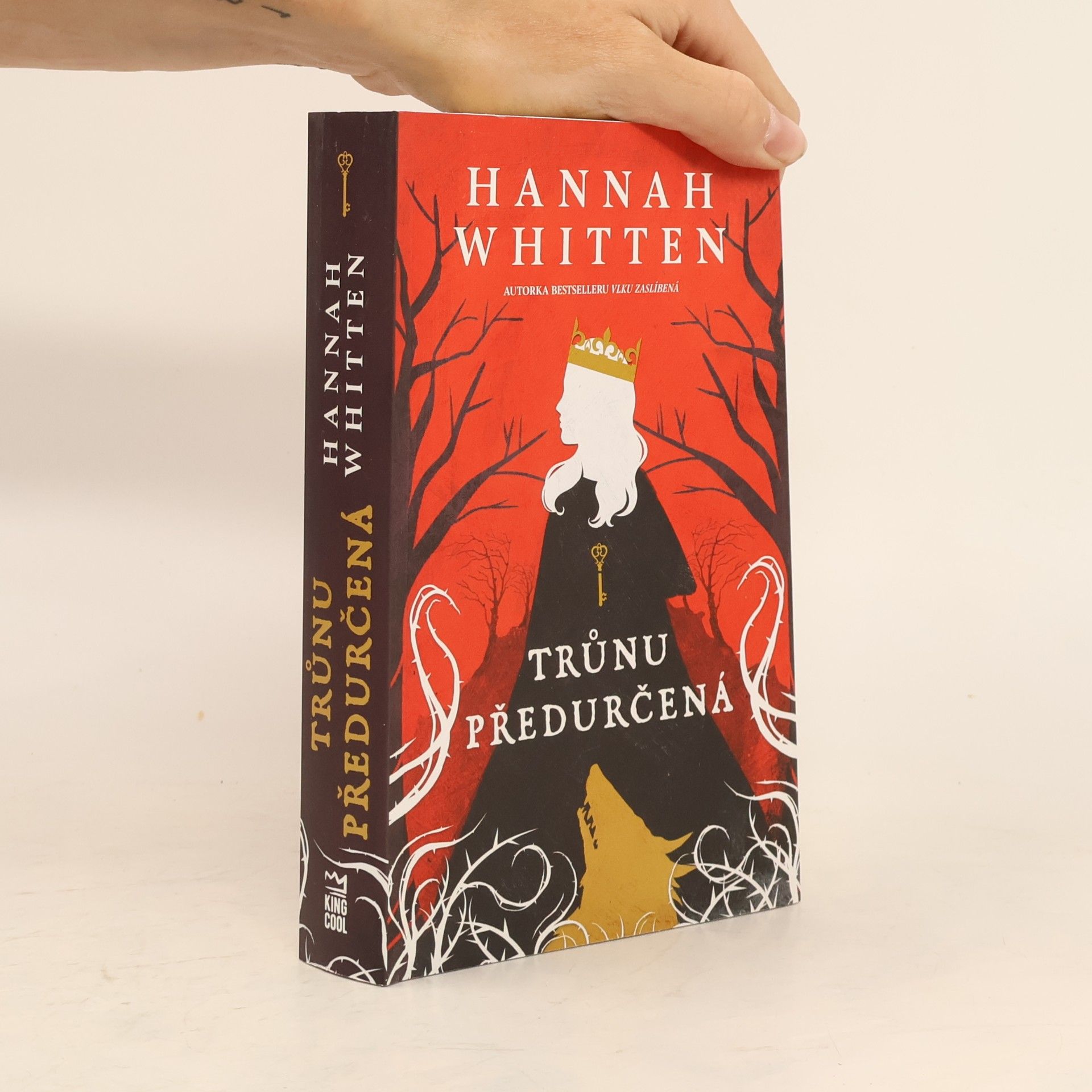 Hannah Whitten Trůnu předurčená