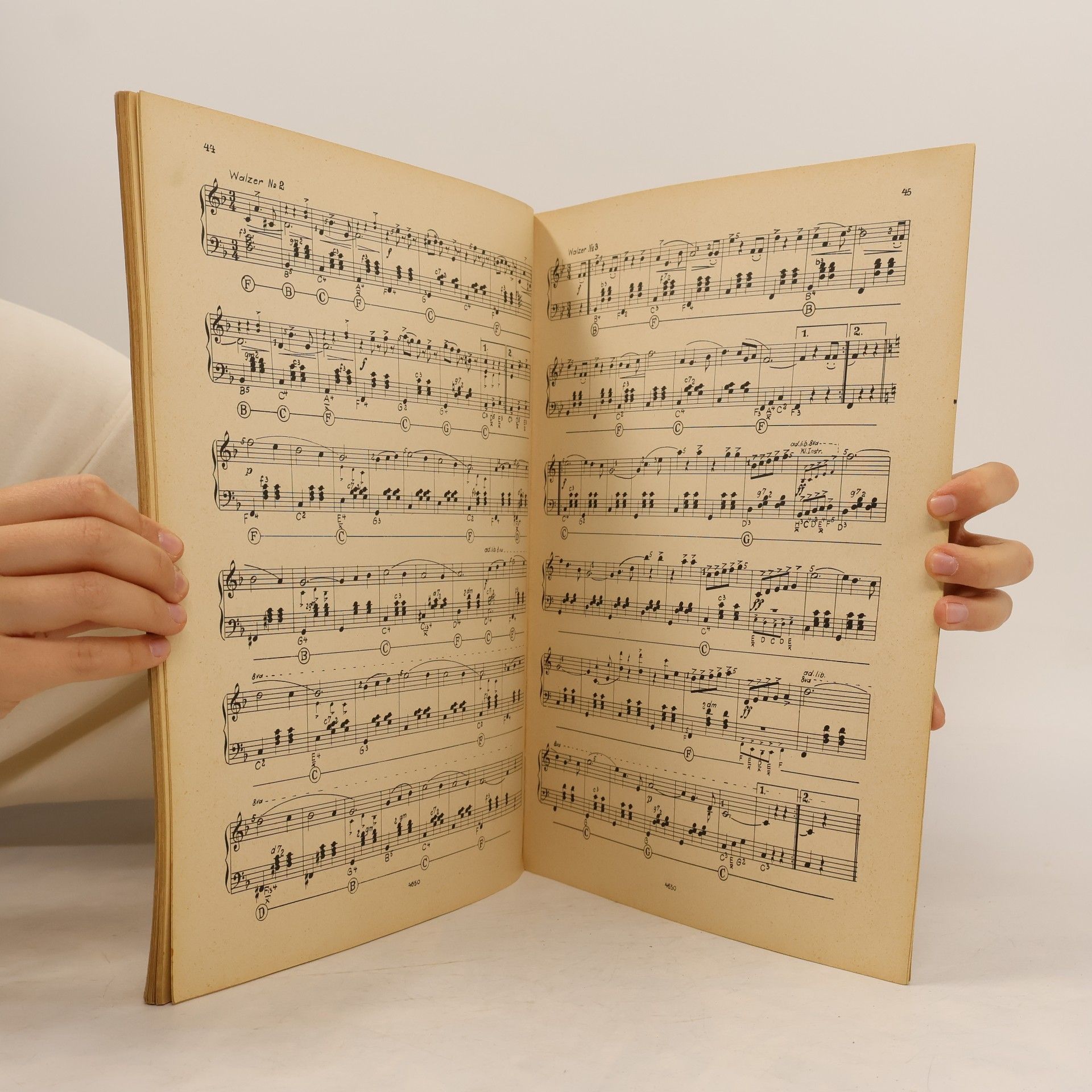 Hans Georg Schütz Harmonika-Perlen