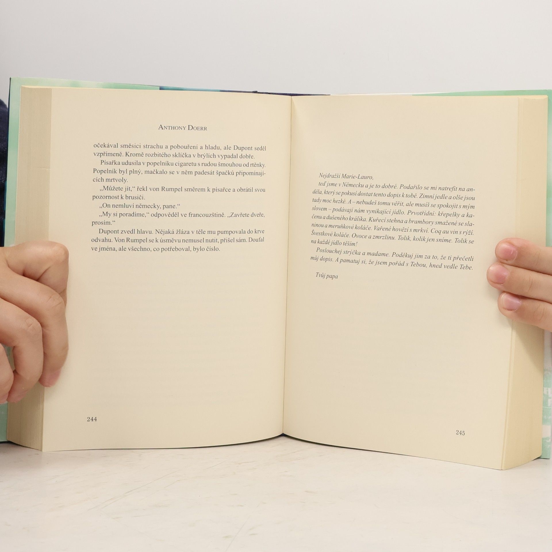 Anthony Doerr Jsou světla, která nevidíme