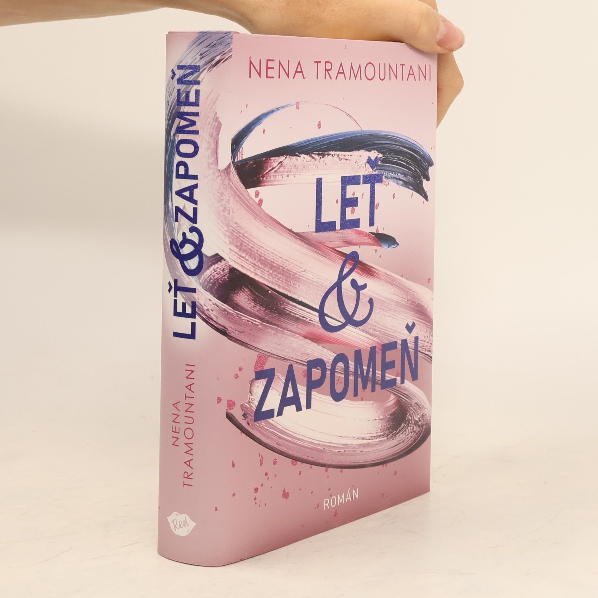 Nena Tramountani Leť & zapomeň