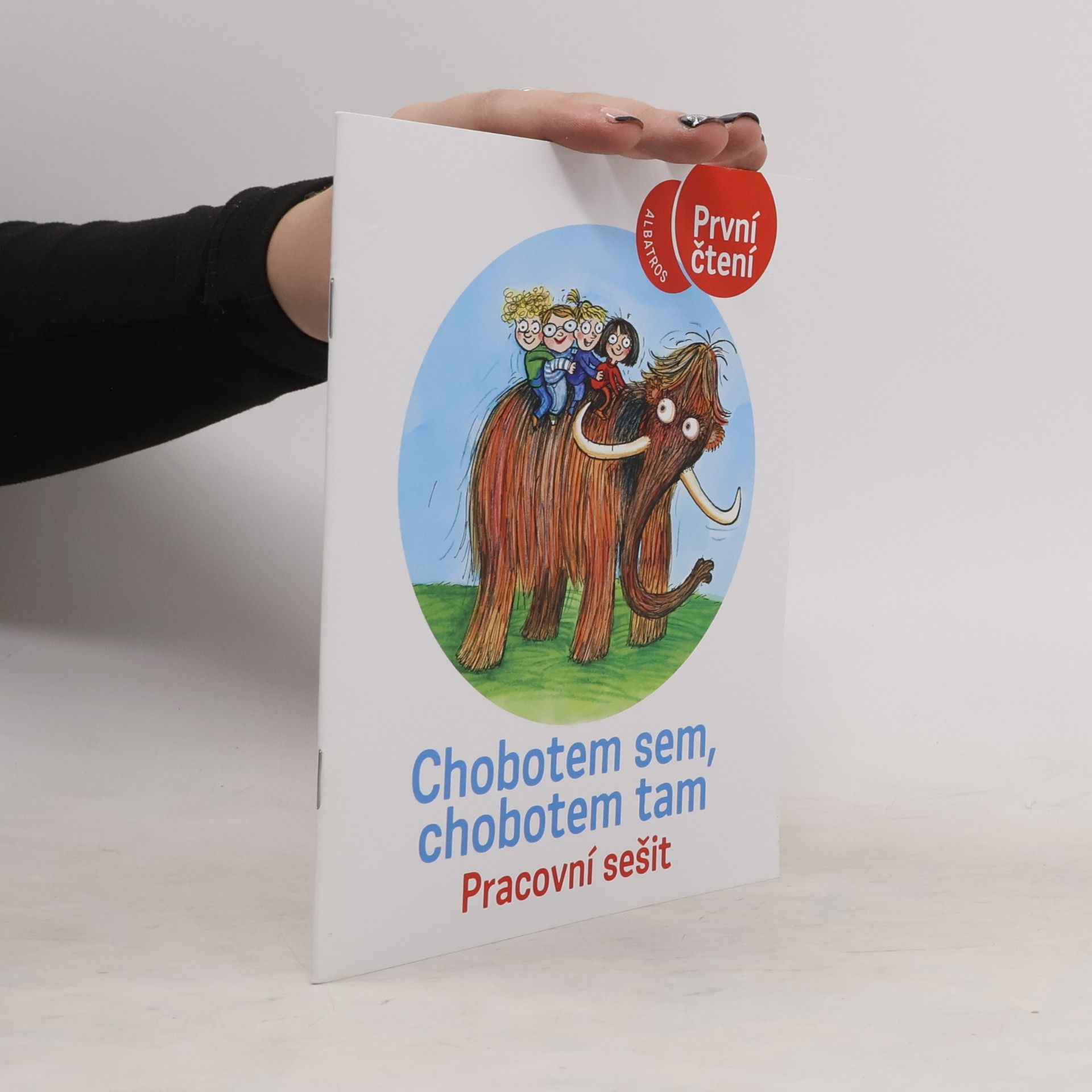 Ivona Březinová Chobotem sem, chobotem tam