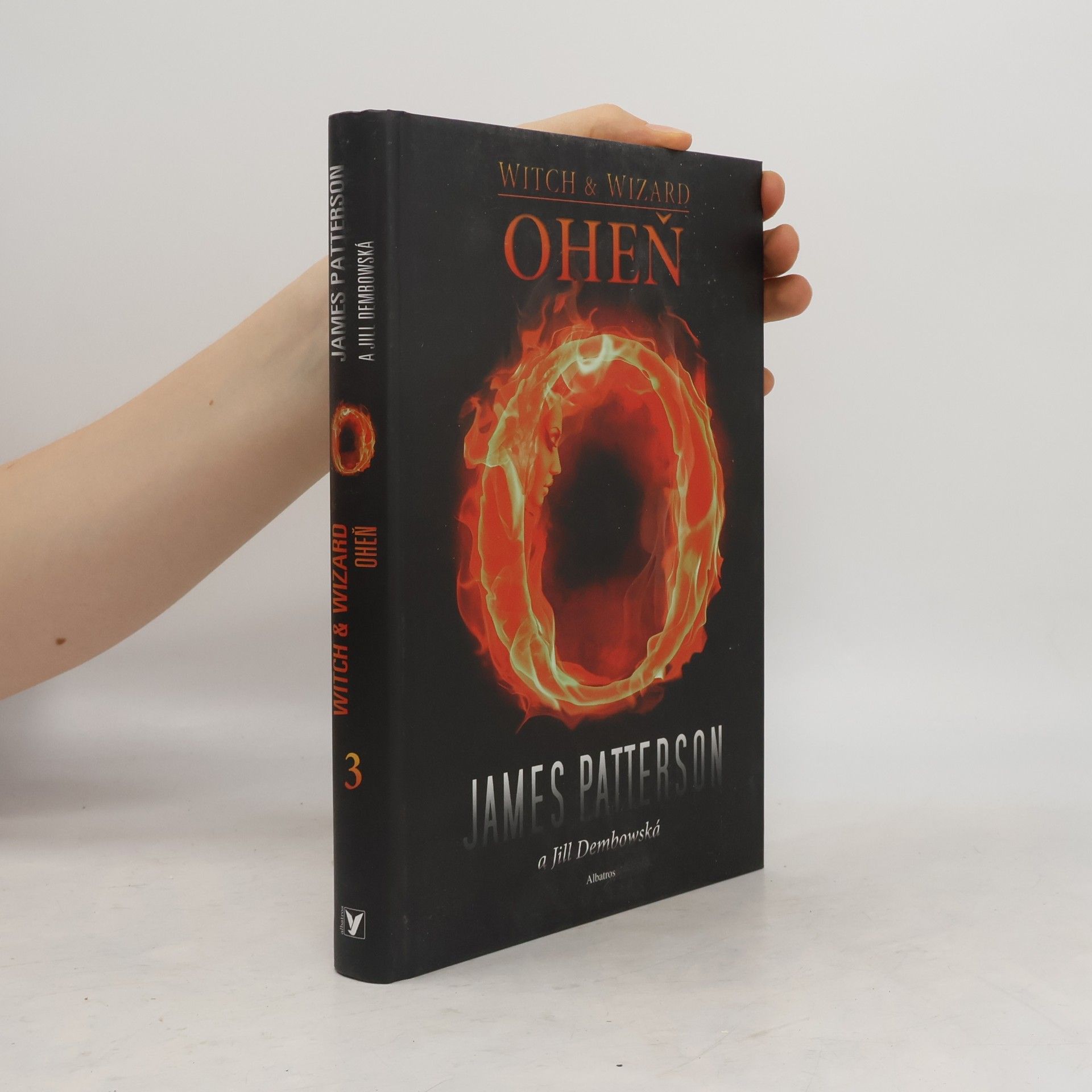 James Patterson Čarodějka a čaroděj 3 – Oheň