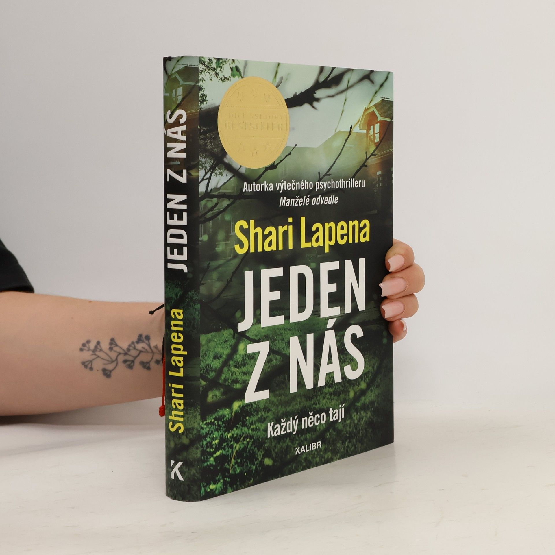 Shari Lapena Jeden z nás