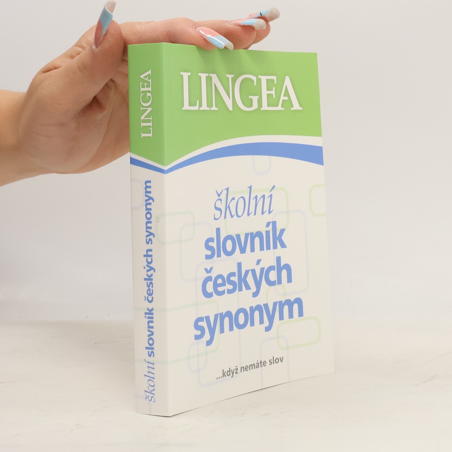 Autorenkollektiv Školní slovník českých synonym