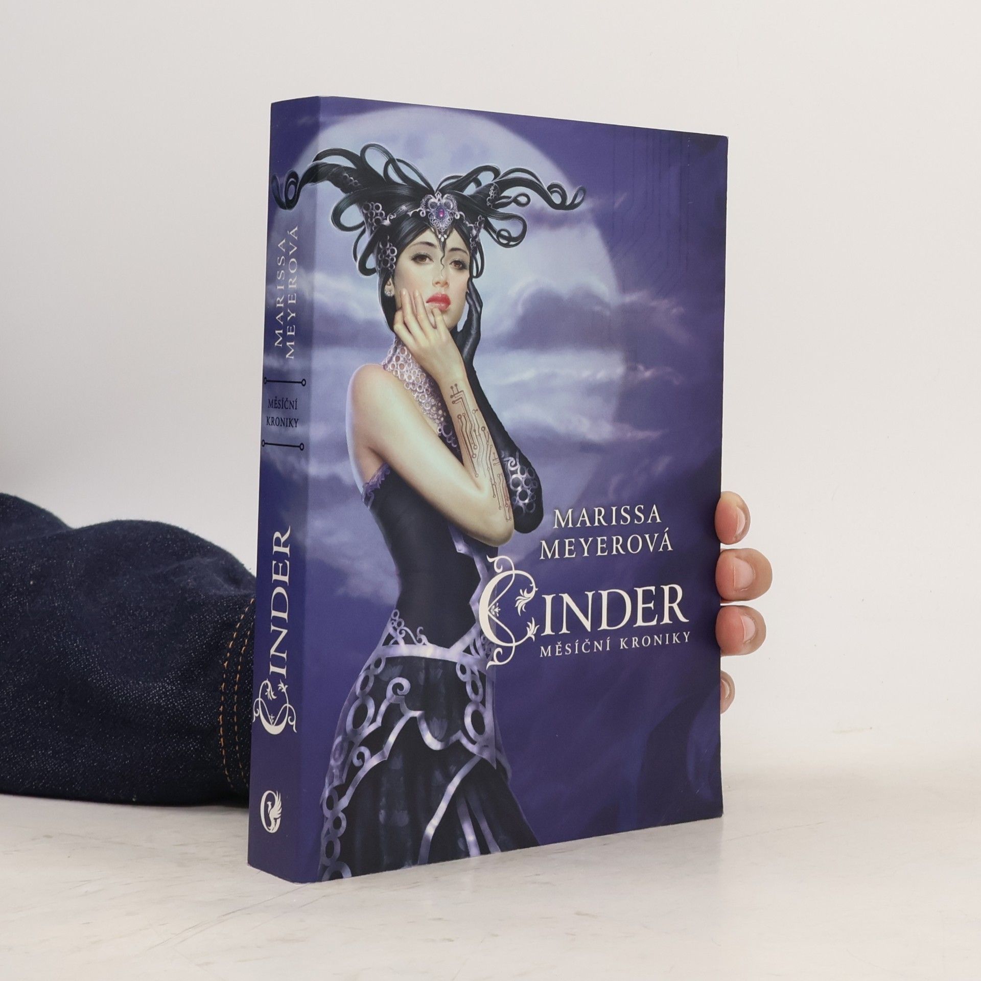 Marissa Meyer Cinder. Měsíční kroniky
