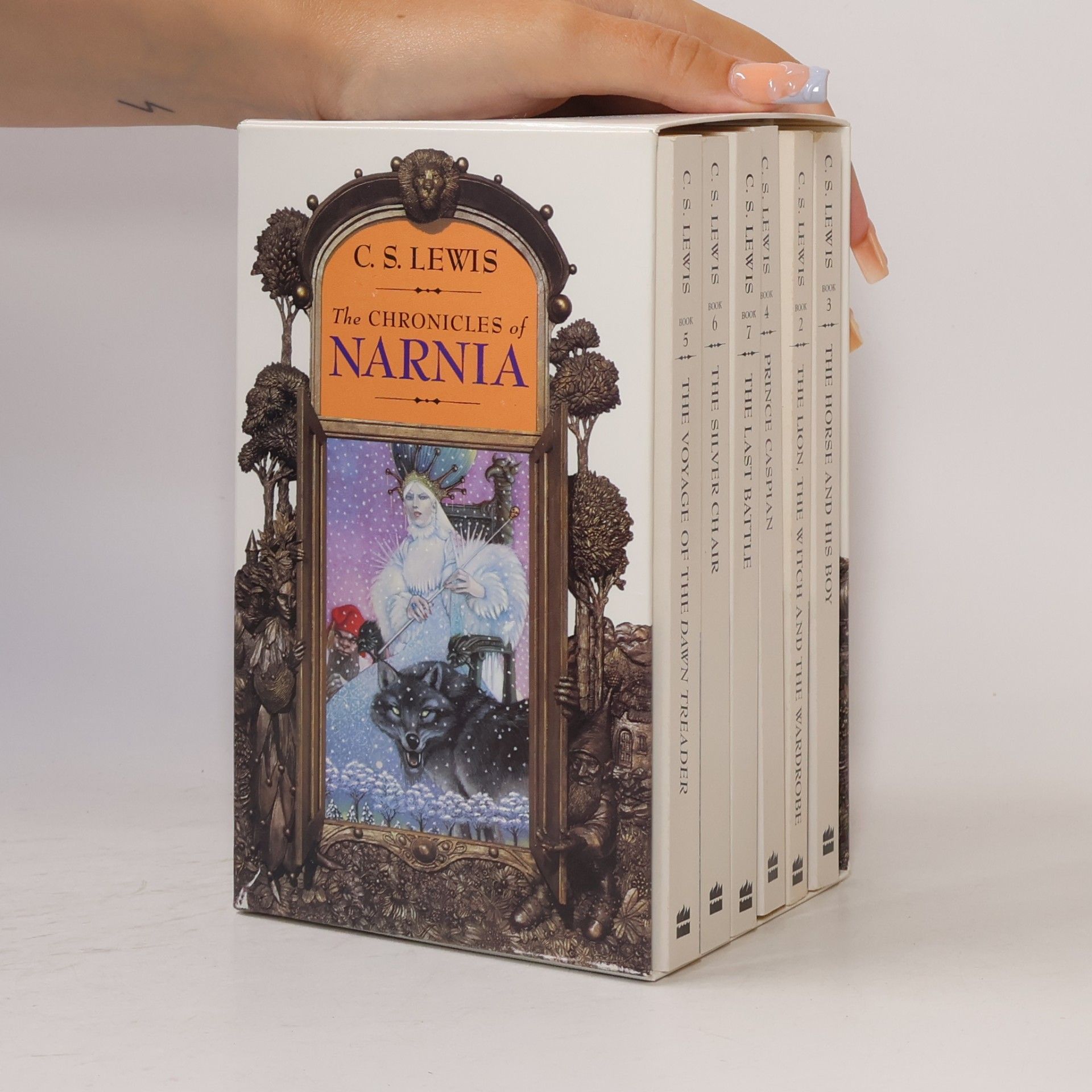 C. S. Lewis The Chronicles of Narnia 1-7. Box