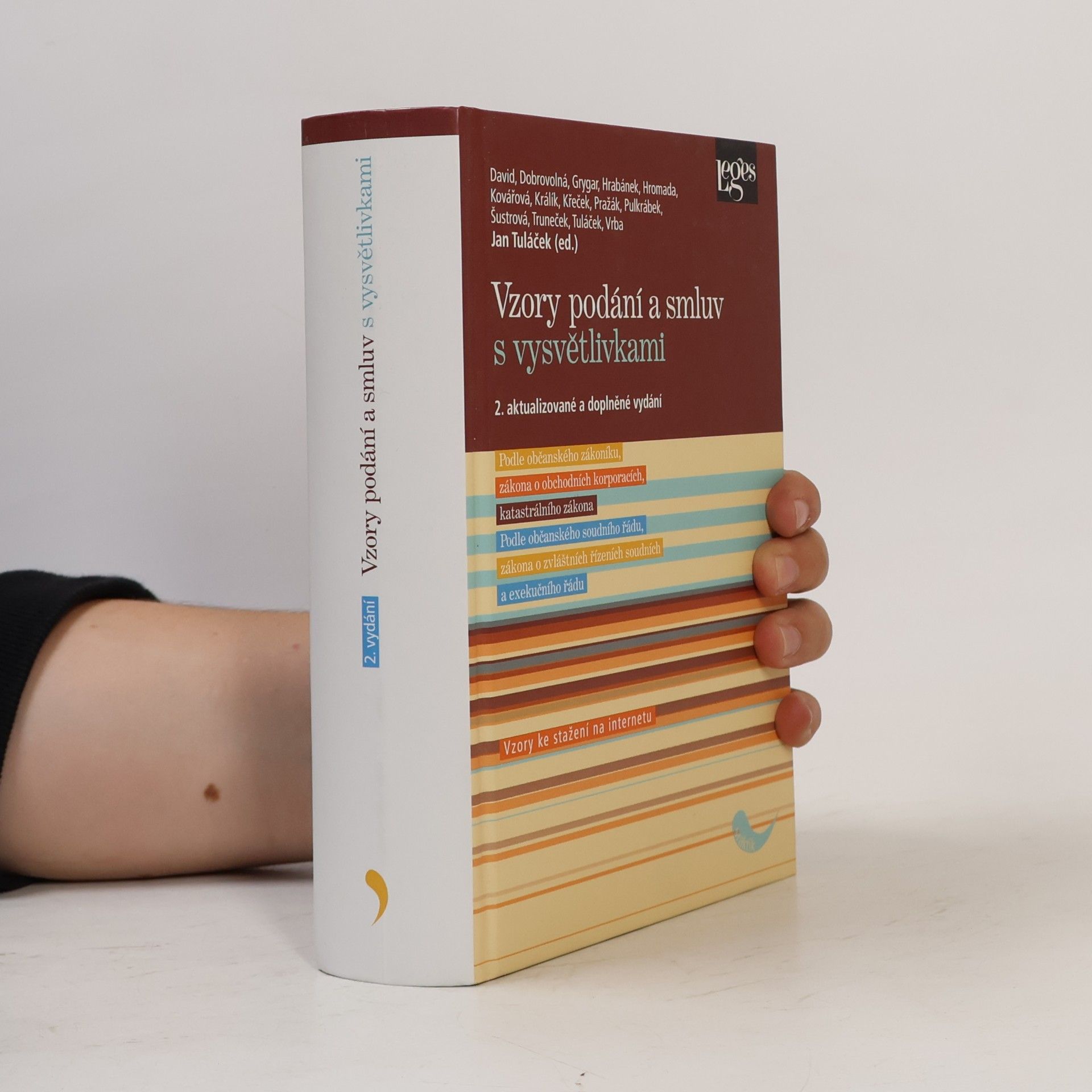 Autorenkollektiv Vzory podání a smluv s vysvětlivkami : podle občanského zákoníku, zákona o obchodních korporacích, katastrálního zákona, občanského soudního řádu, zákona o zvláštních řízeních soudních a exekučního řádu