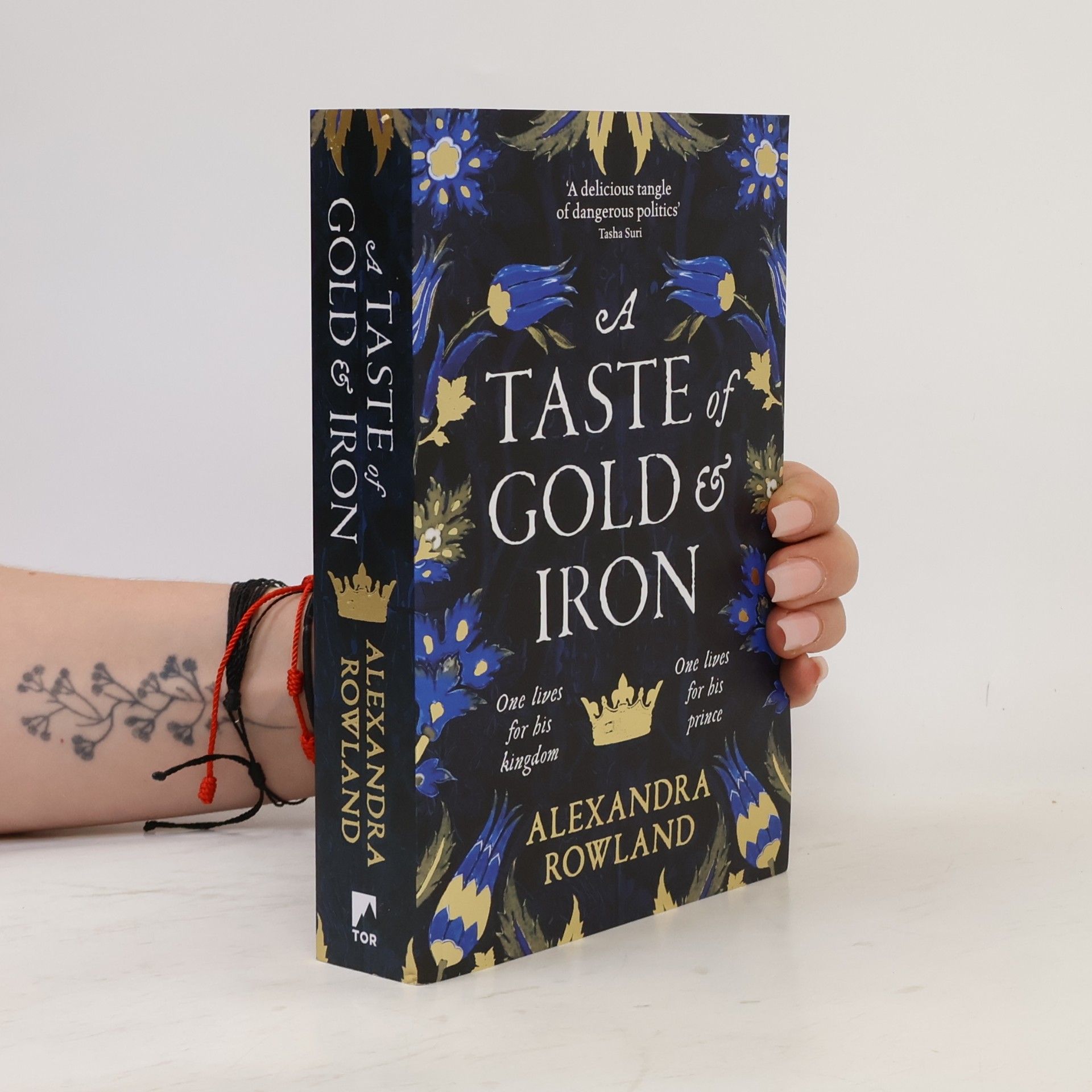 Alexandra Rowland A Taste of Gold and Iron
