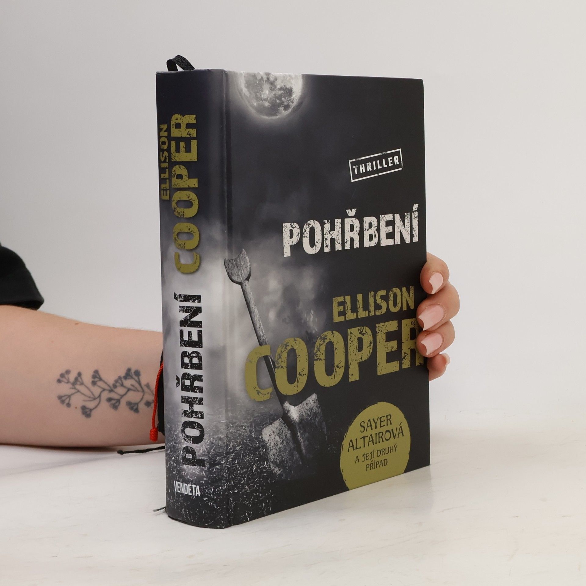 Ellison Cooper Pohřbení