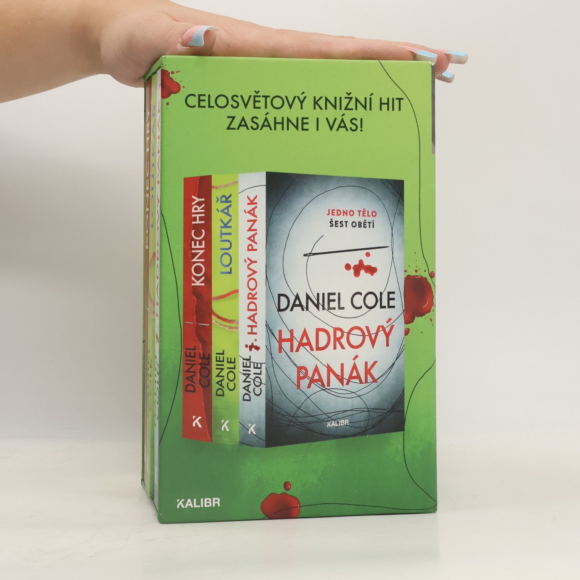 Daniel Cole 3 x Daniel Cole. Hadrový panák. Loutkář. Konec hry.
