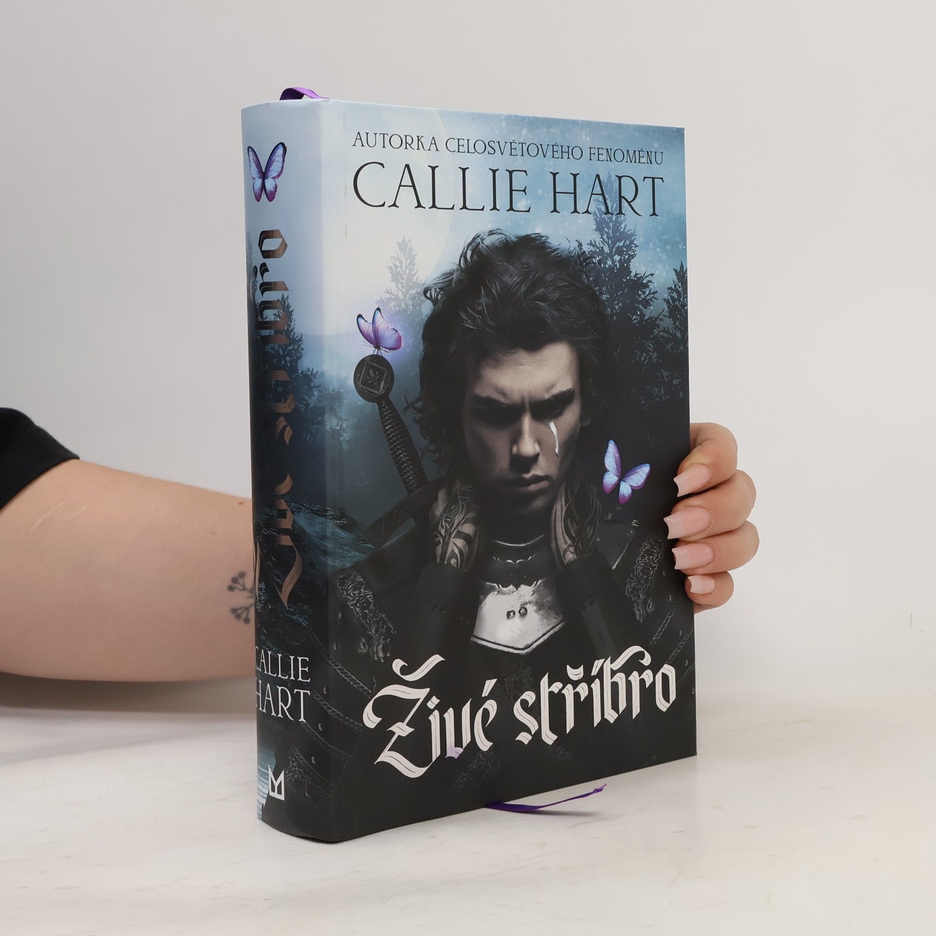 Callie Hart Živé stříbro