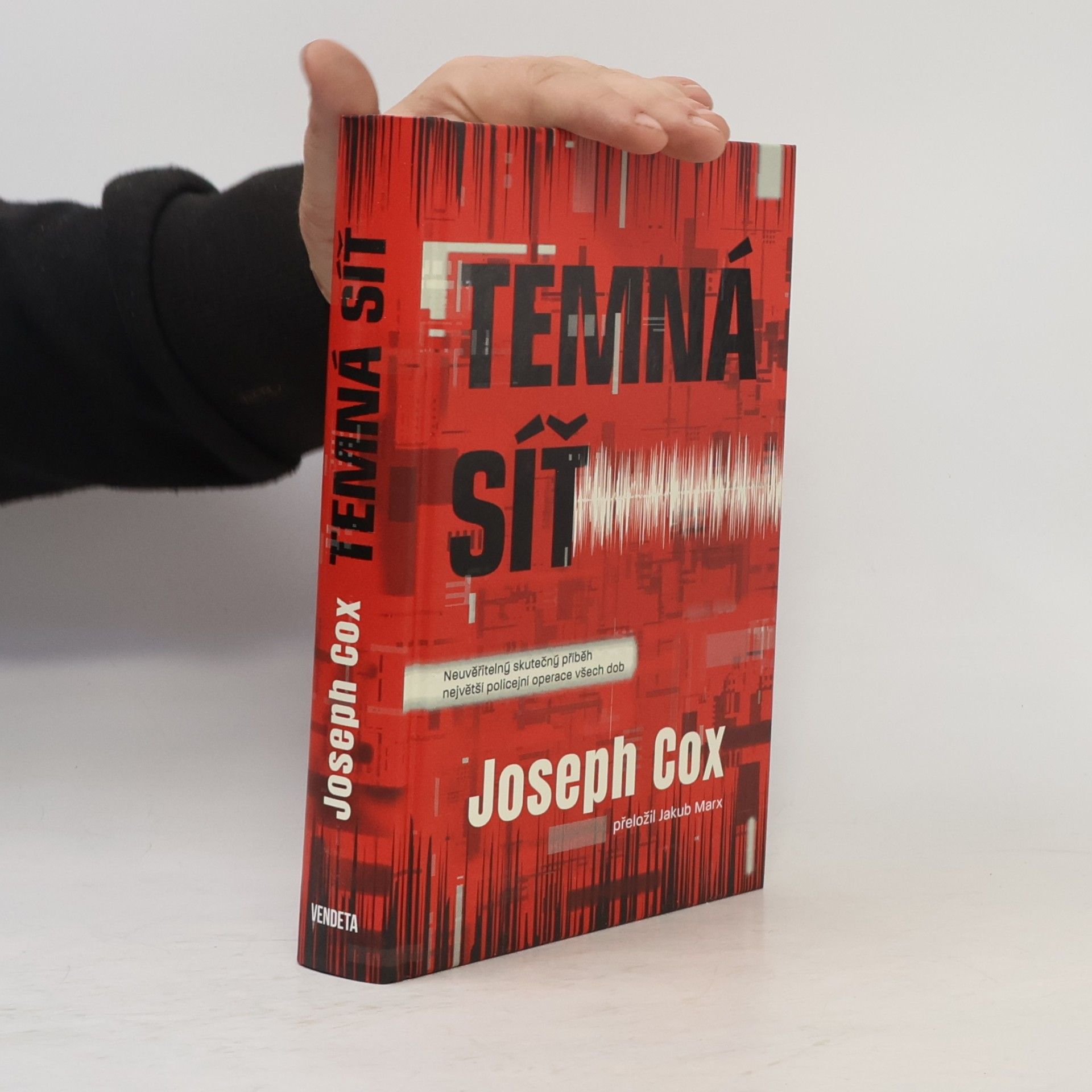 Joseph Cox Temná síť
