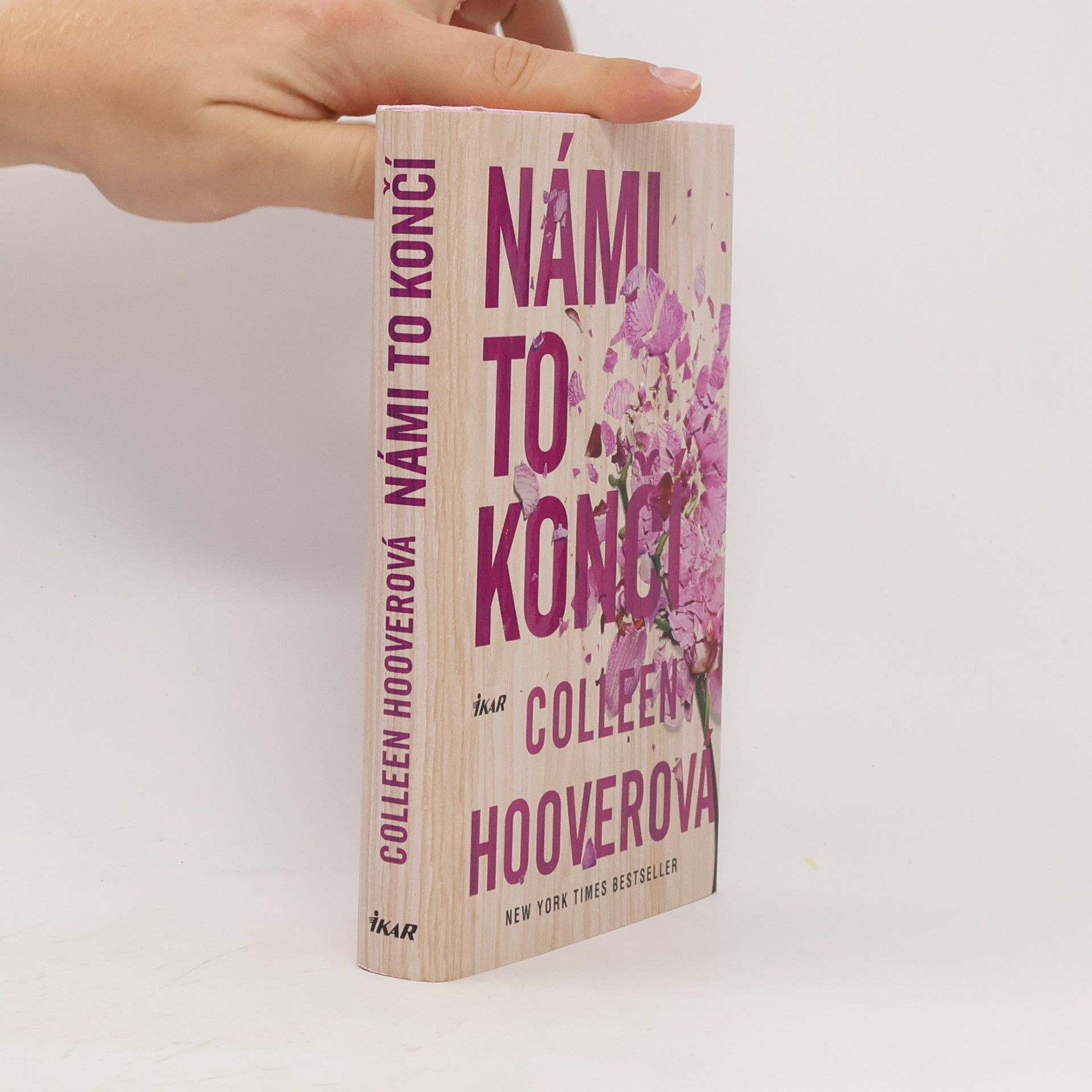 Colleen Hooverová Námi to končí
