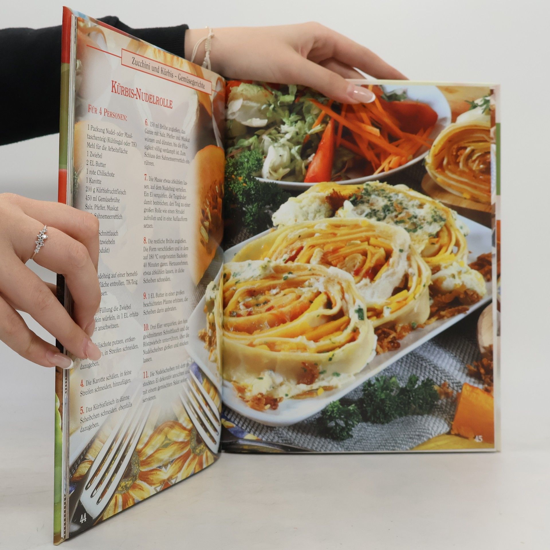 Kolektiv autorů Zucchini und Kürbis