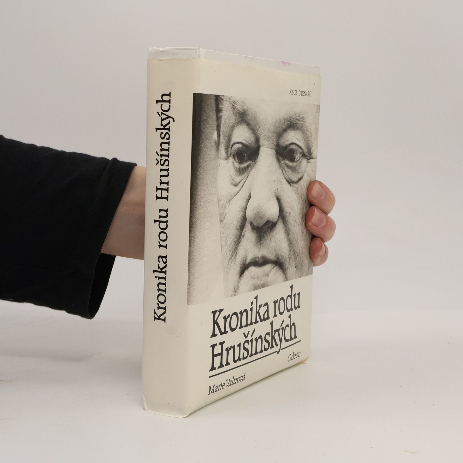 Marie Valtrová Kronika rodu Hrušínských