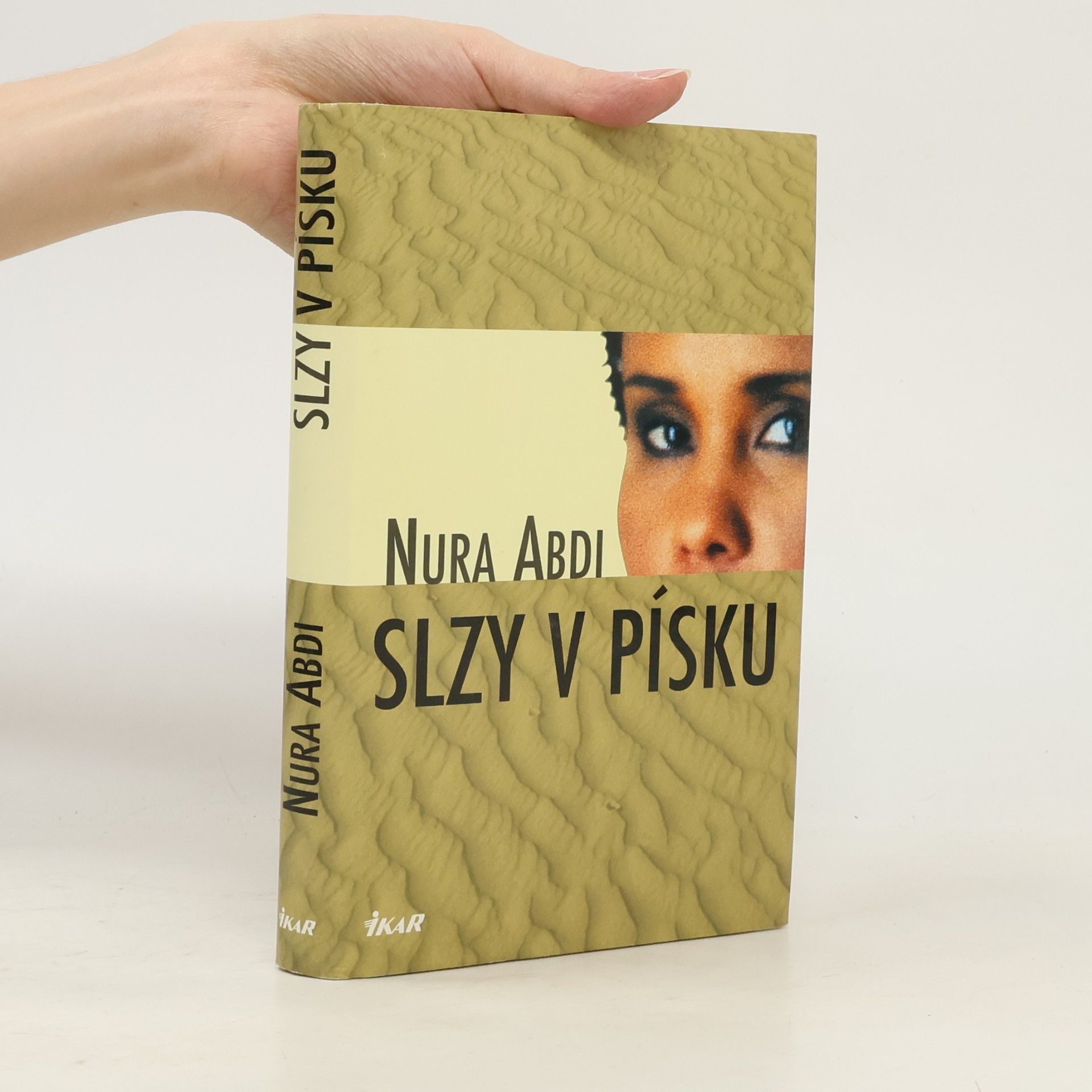 Nura Abdi Slzy v písku